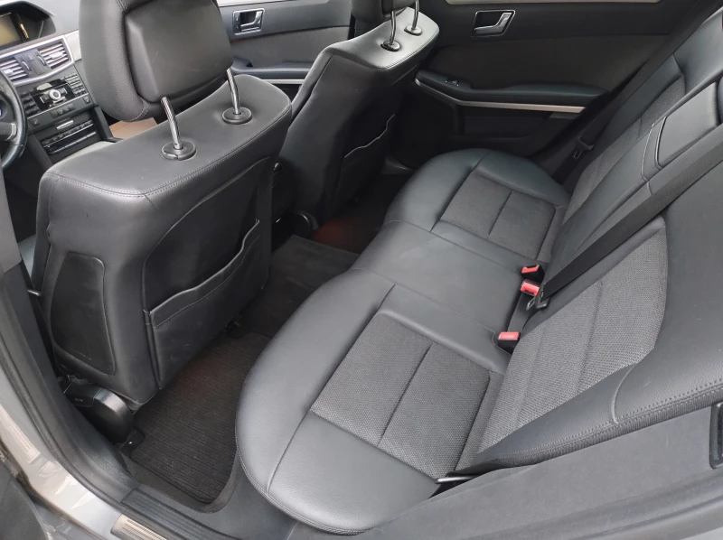 Mercedes-Benz E 350 CDI V6 AVANTGARDE DISTRONIC FULL, снимка 13 - Автомобили и джипове - 53416821