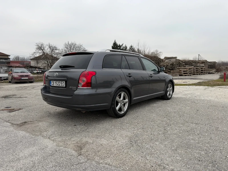 Toyota Avensis 2.2, снимка 8 - Автомобили и джипове - 53445313
