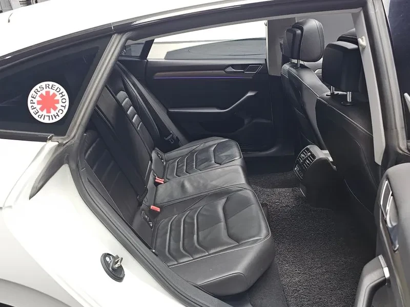 VW Arteon 2.0 TDI PRESTIGE, снимка 11 - Автомобили и джипове - 55720590