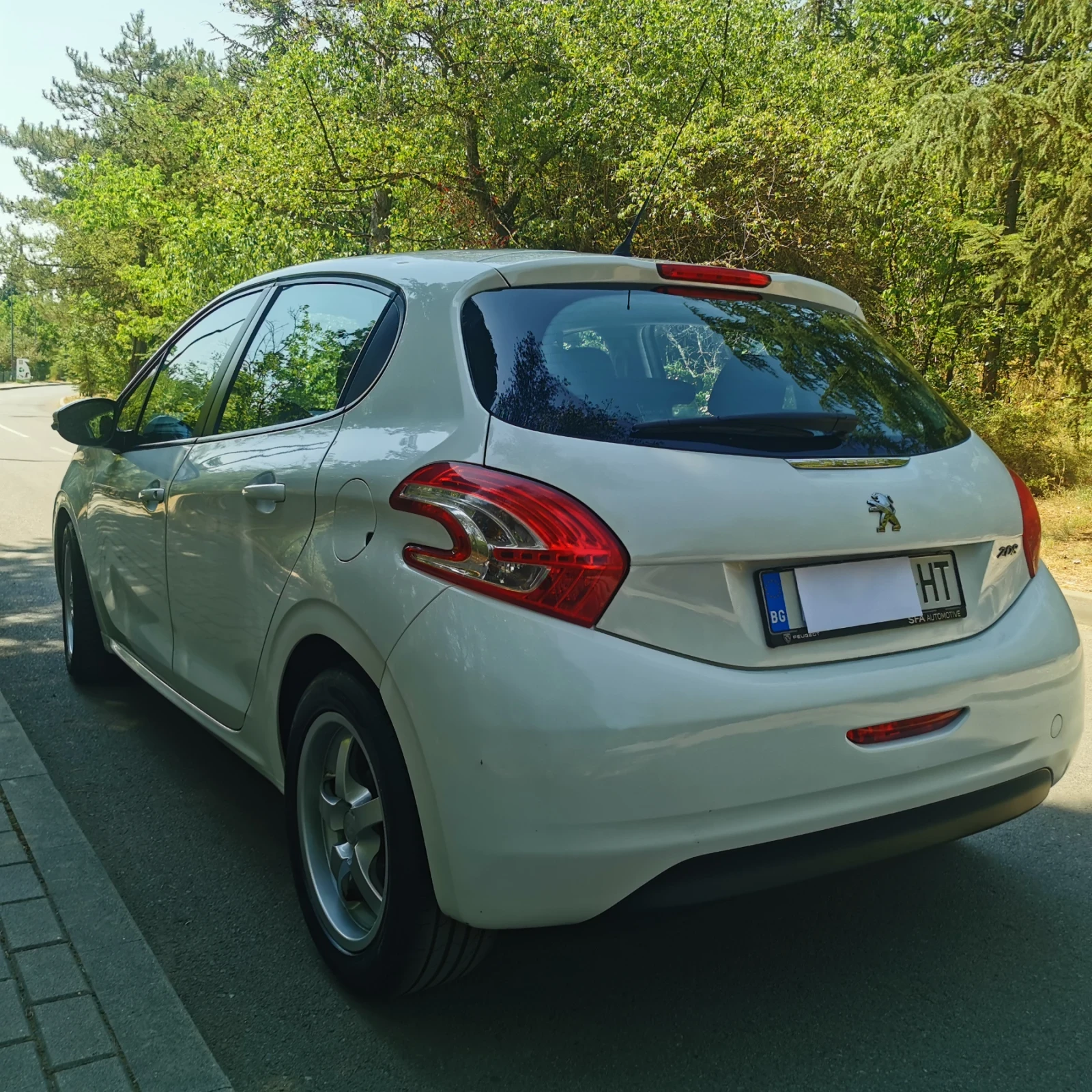 Peugeot 208 Поддържан автомобил  - изображение 7
