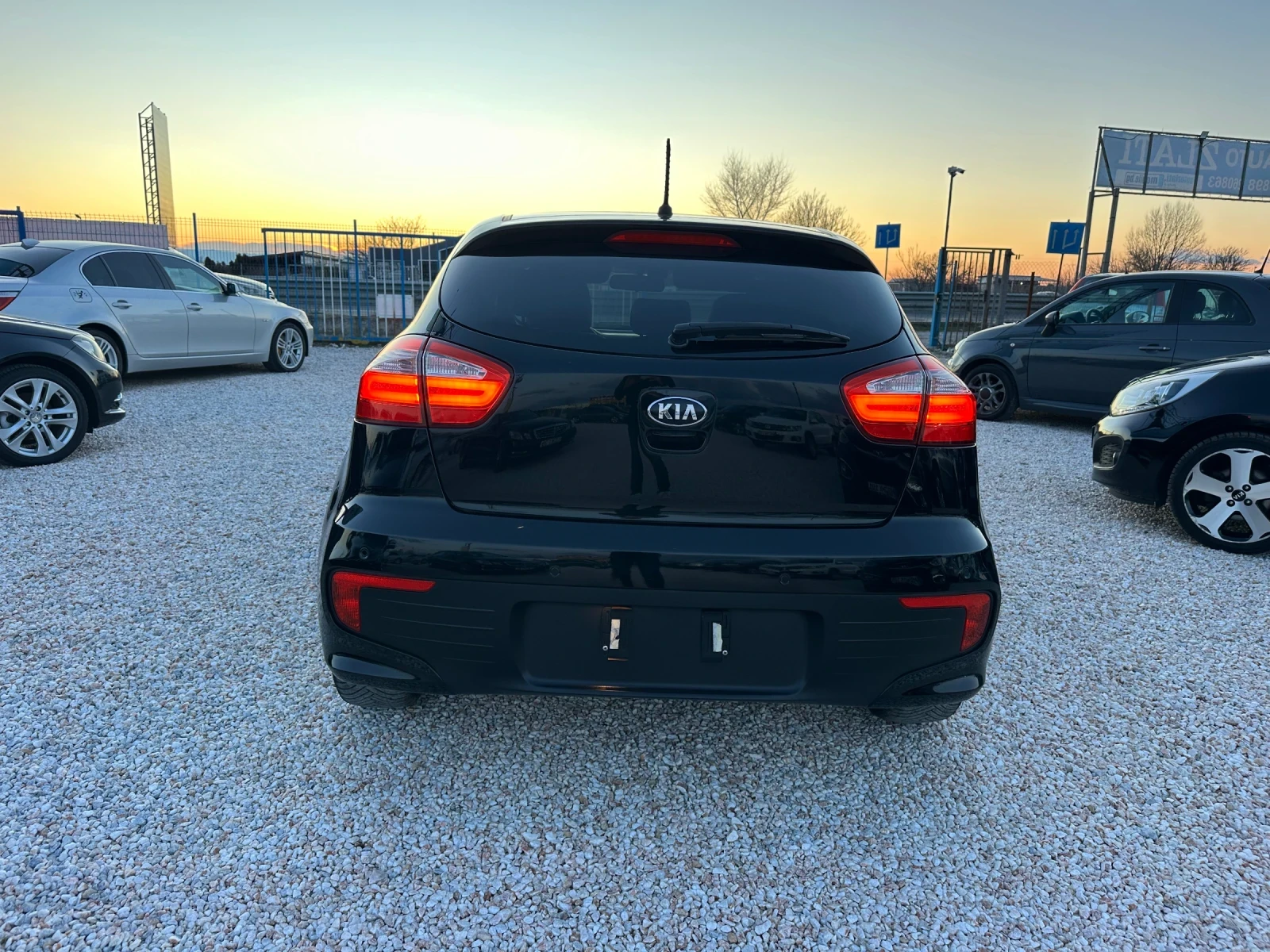 Kia Rio 1.4 CRDI, КОЖА, ПОДГРЕВ, ЕВРО 6, ФЕЙС, ТОП!!!, снимка 6 - Автомобили и джипове - 52188209