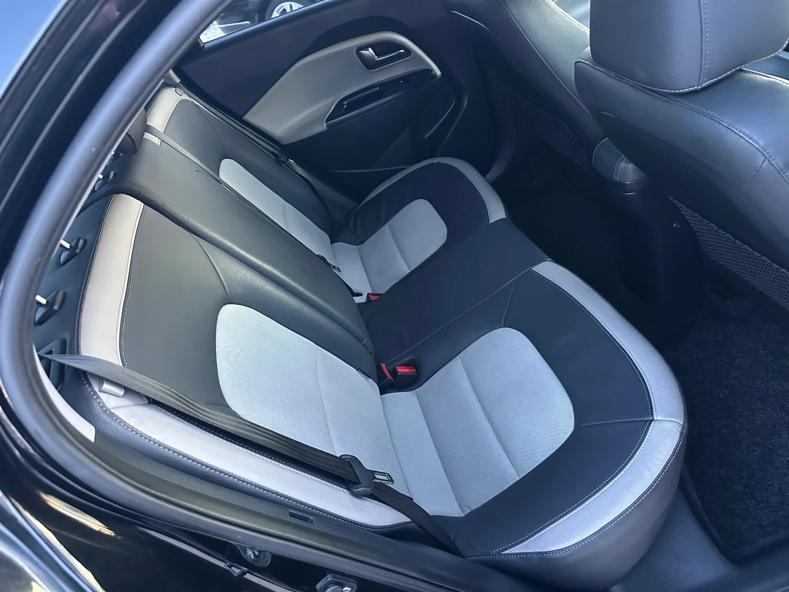 Kia Rio 1.4 CRDI, КОЖА, ПОДГРЕВ, ЕВРО 6, ФЕЙС, ТОП!!!, снимка 13 - Автомобили и джипове - 52188209