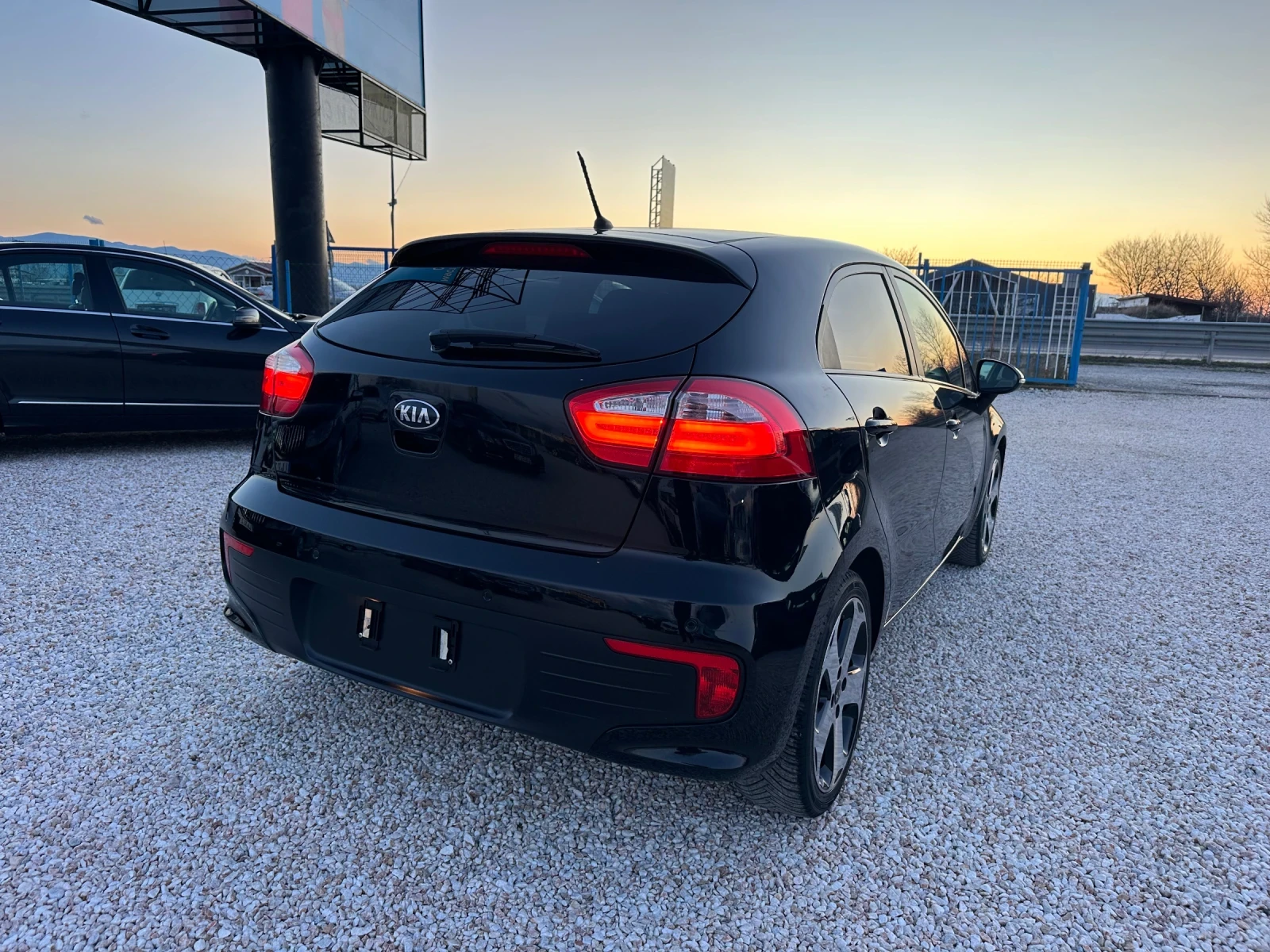 Kia Rio 1.4 CRDI, КОЖА, ПОДГРЕВ, ЕВРО 6, ФЕЙС, ТОП!!!, снимка 7 - Автомобили и джипове - 52188209