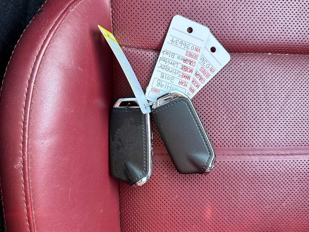 Kia Stinger * GT Limited * CARFAX *    | Mobile.bg   11