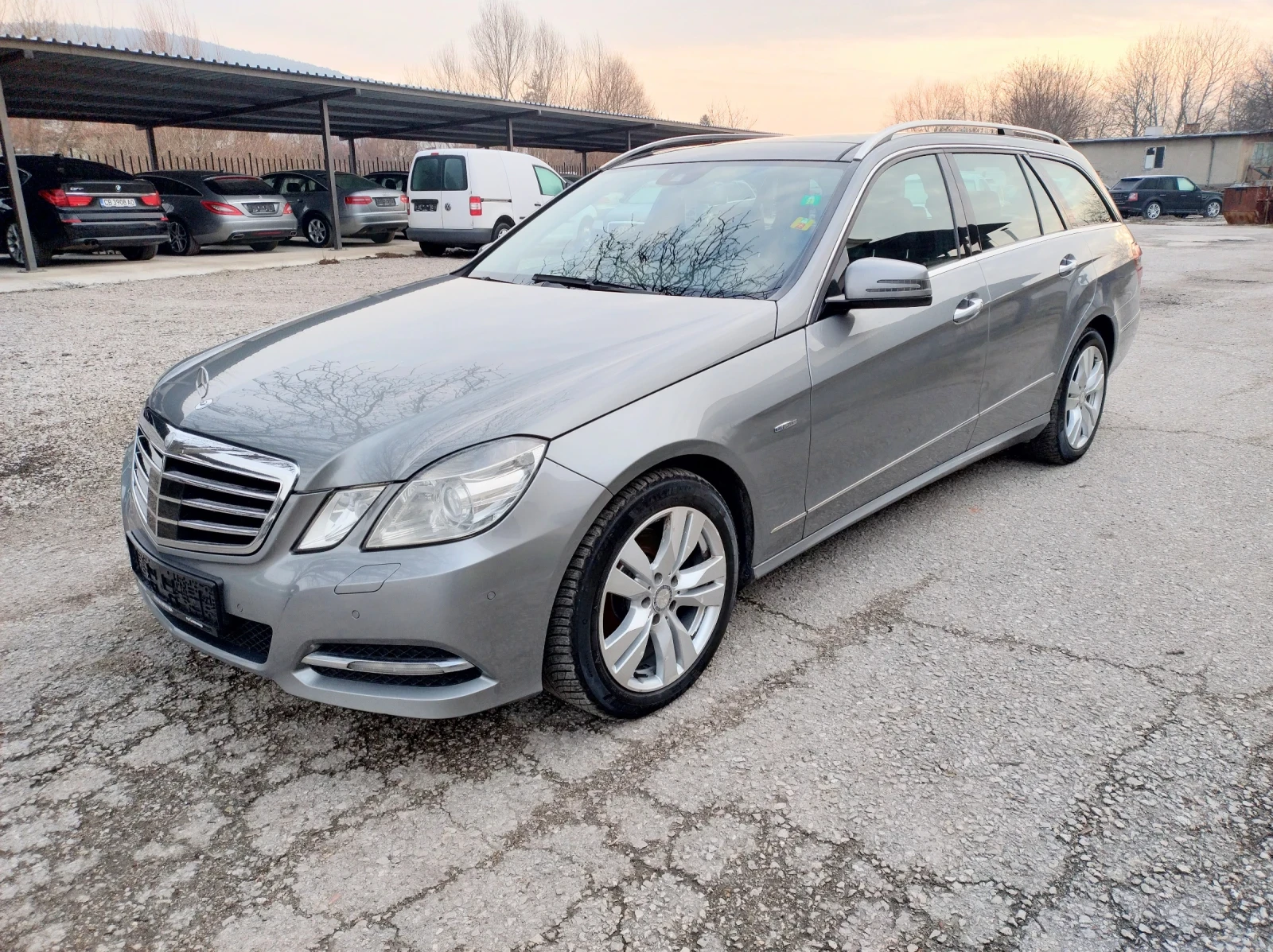 Mercedes-Benz E 350 CDI V6 AVANTGARDE DISTRONIC FULL - изображение 3