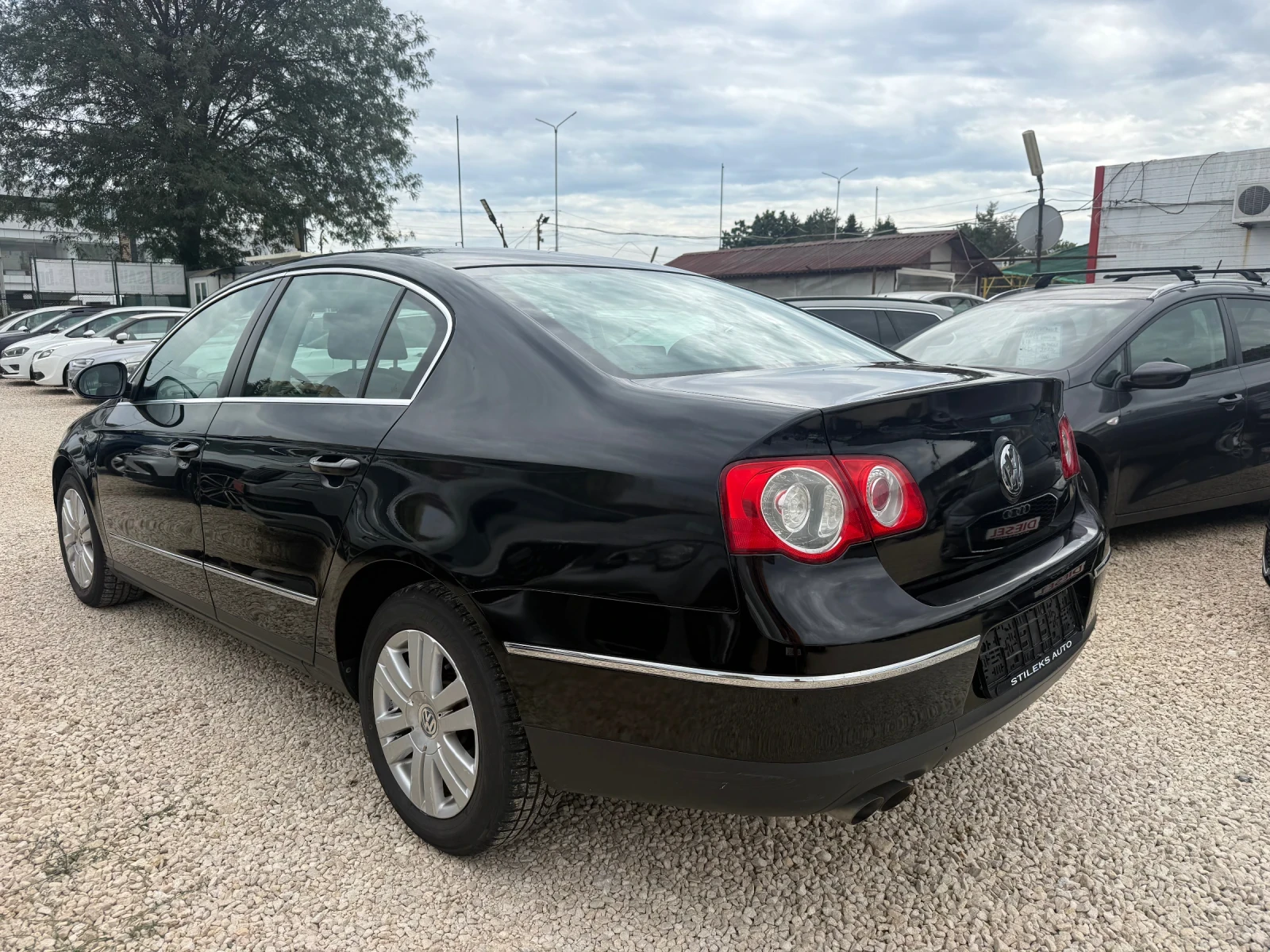 VW Passat АВТОМАТИК, снимка 4 - Автомобили и джипове - 53610316