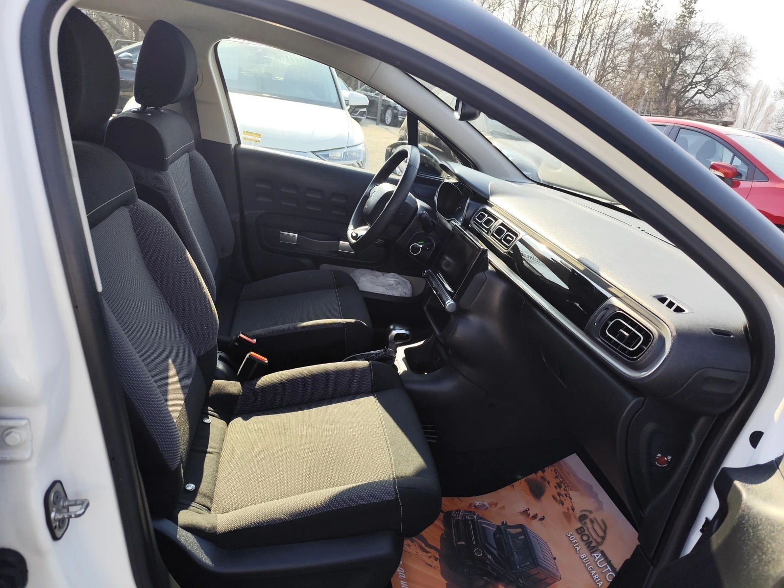 Citroen C3 1.2i* АВТОМАТИК* EURO6B* LED* CAMERA* , снимка 12 - Автомобили и джипове - 53865188