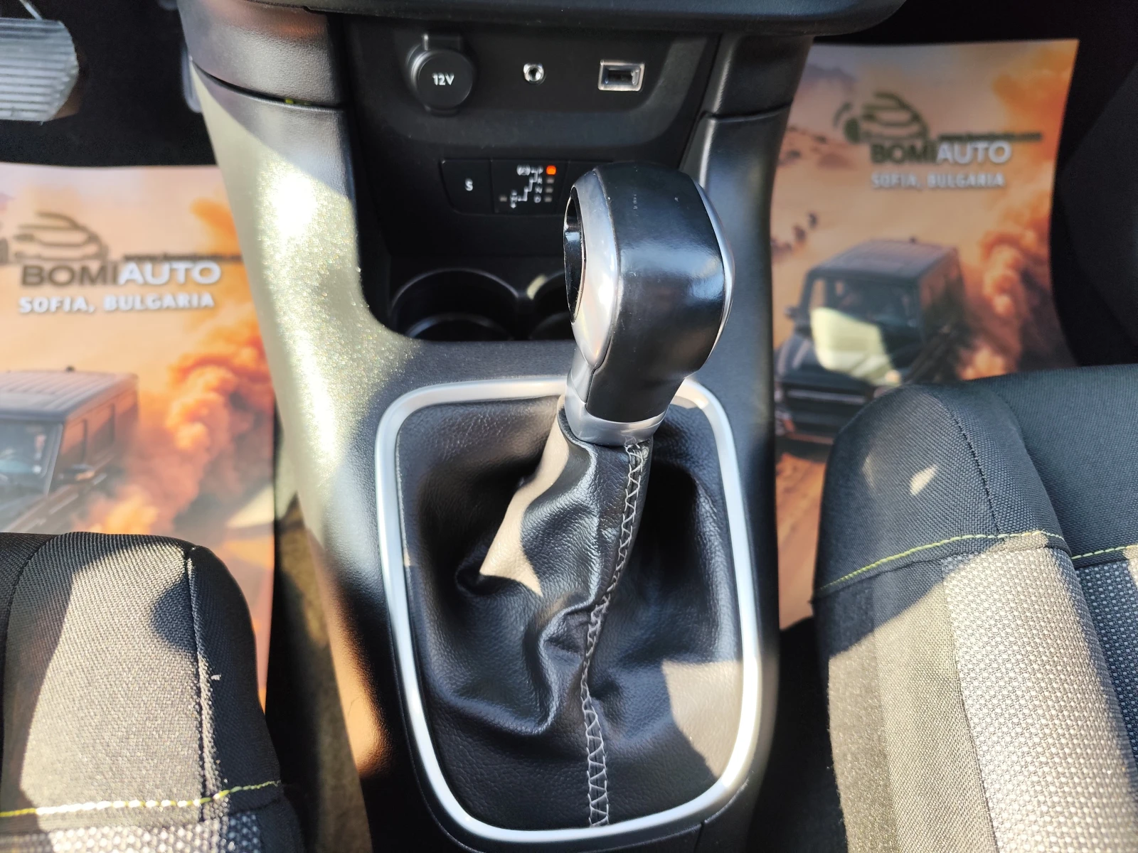 Citroen C3 1.2i* АВТОМАТИК* EURO6B* LED* CAMERA* , снимка 10 - Автомобили и джипове - 53865188