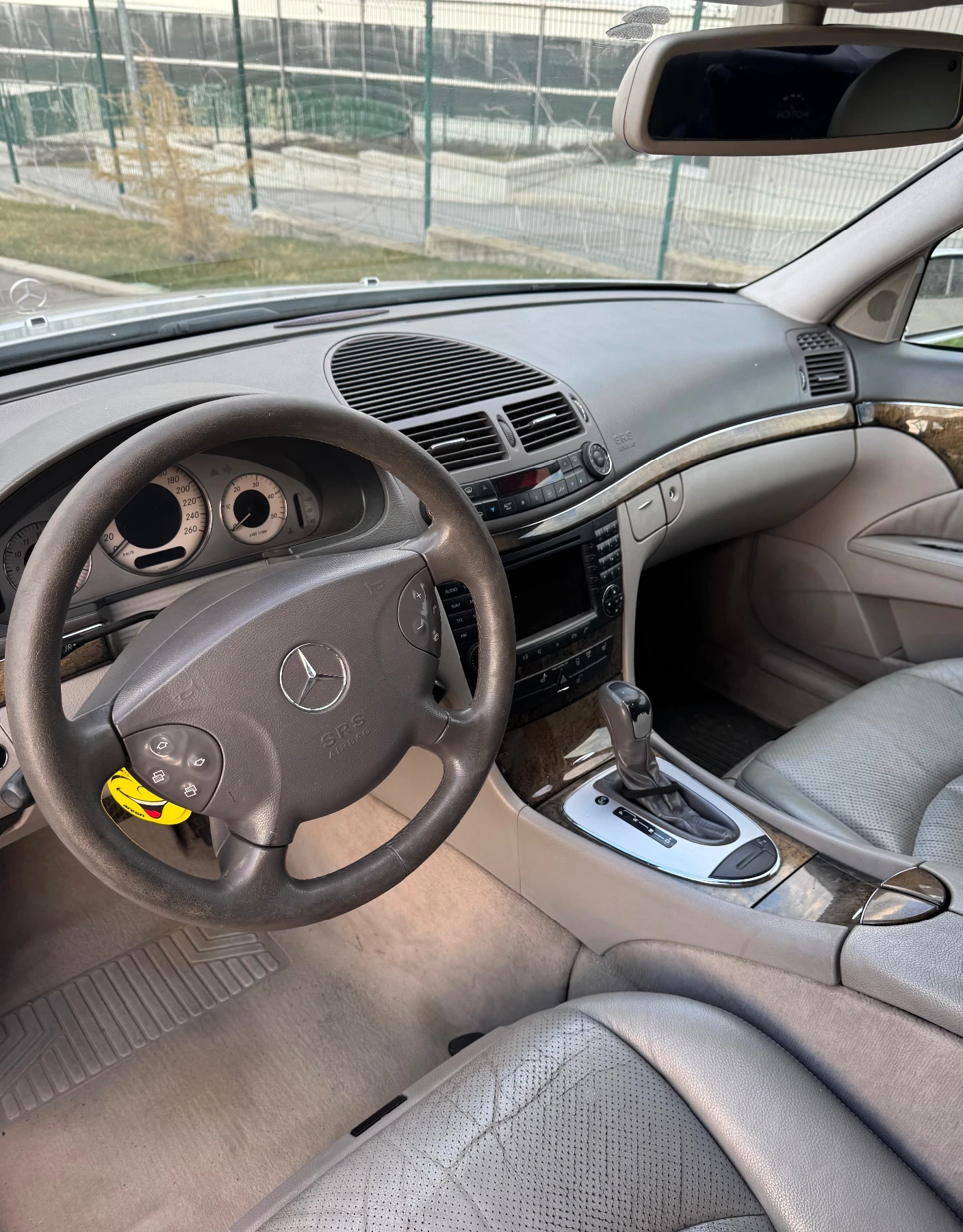 Mercedes-Benz E 320, снимка 11 - Автомобили и джипове - 53989548