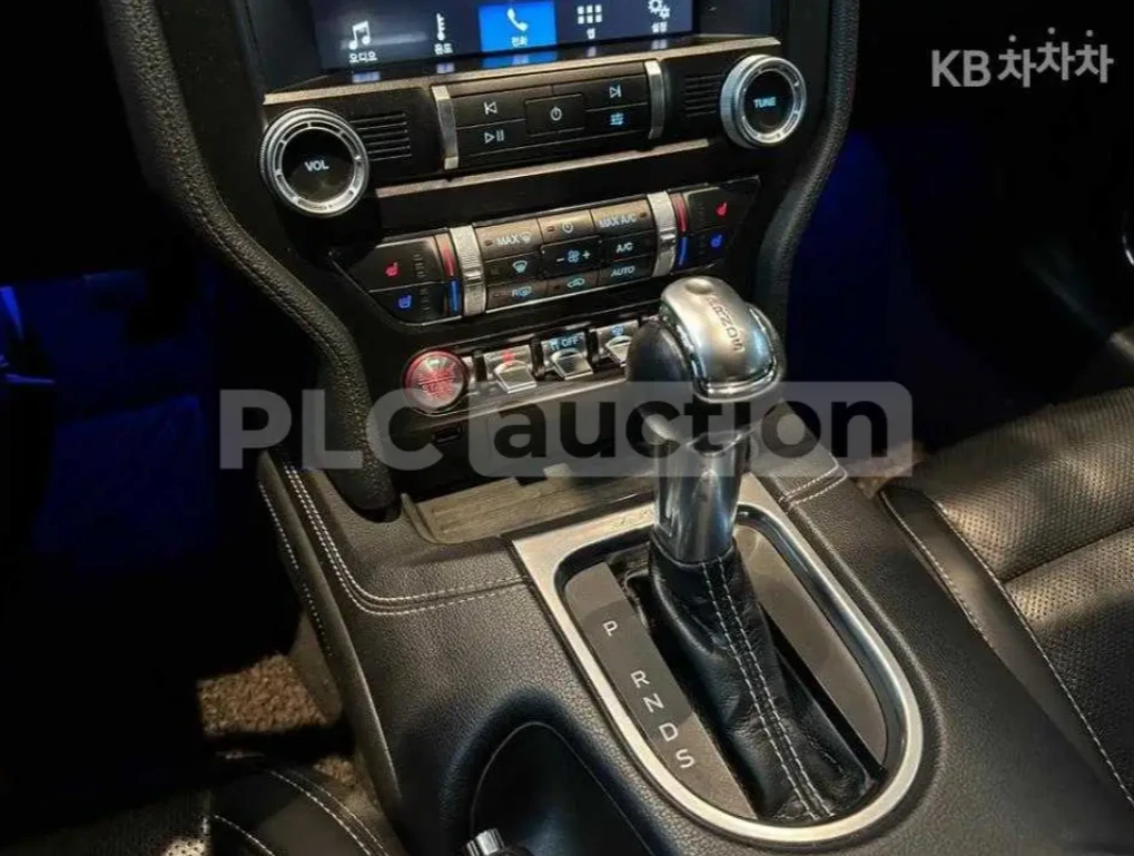 Ford Mustang, снимка 10 - Автомобили и джипове - 54089894