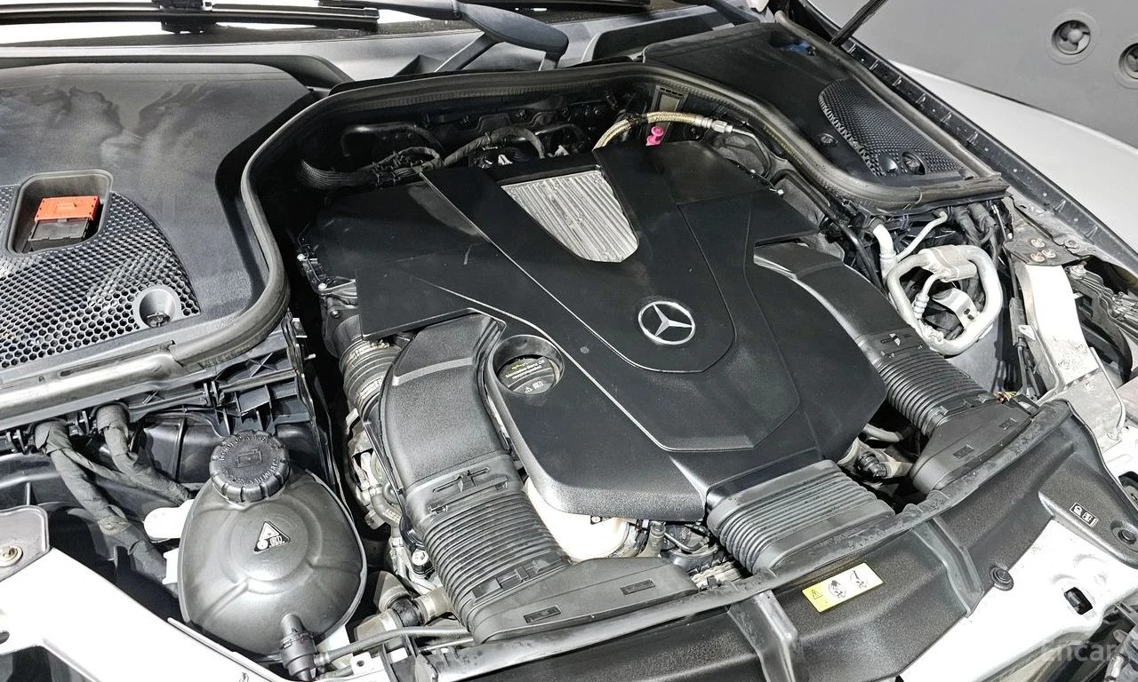 Mercedes-Benz E 450 4MATIC* COUPE* CARBON* BURMESTER* HEAD-UP* 360 CAM, снимка 6 - Автомобили и джипове - 54372375