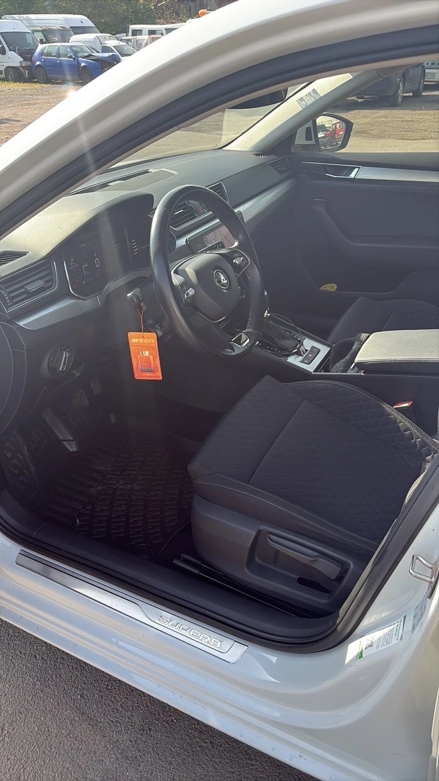 Skoda Superb 2.0TDI Virtual , снимка 10 - Автомобили и джипове - 54400340