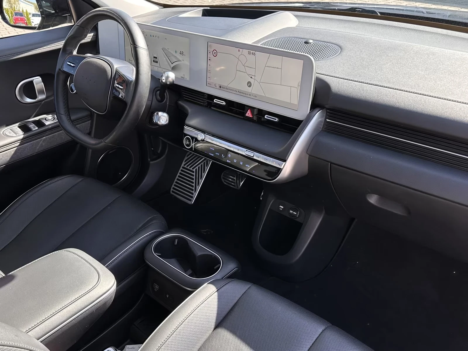 Hyundai Ioniq 5 72 kWh AWD Pixel Pano Bose HUD 360 Winter Pack + , снимка 8 - Автомобили и джипове - 54565351