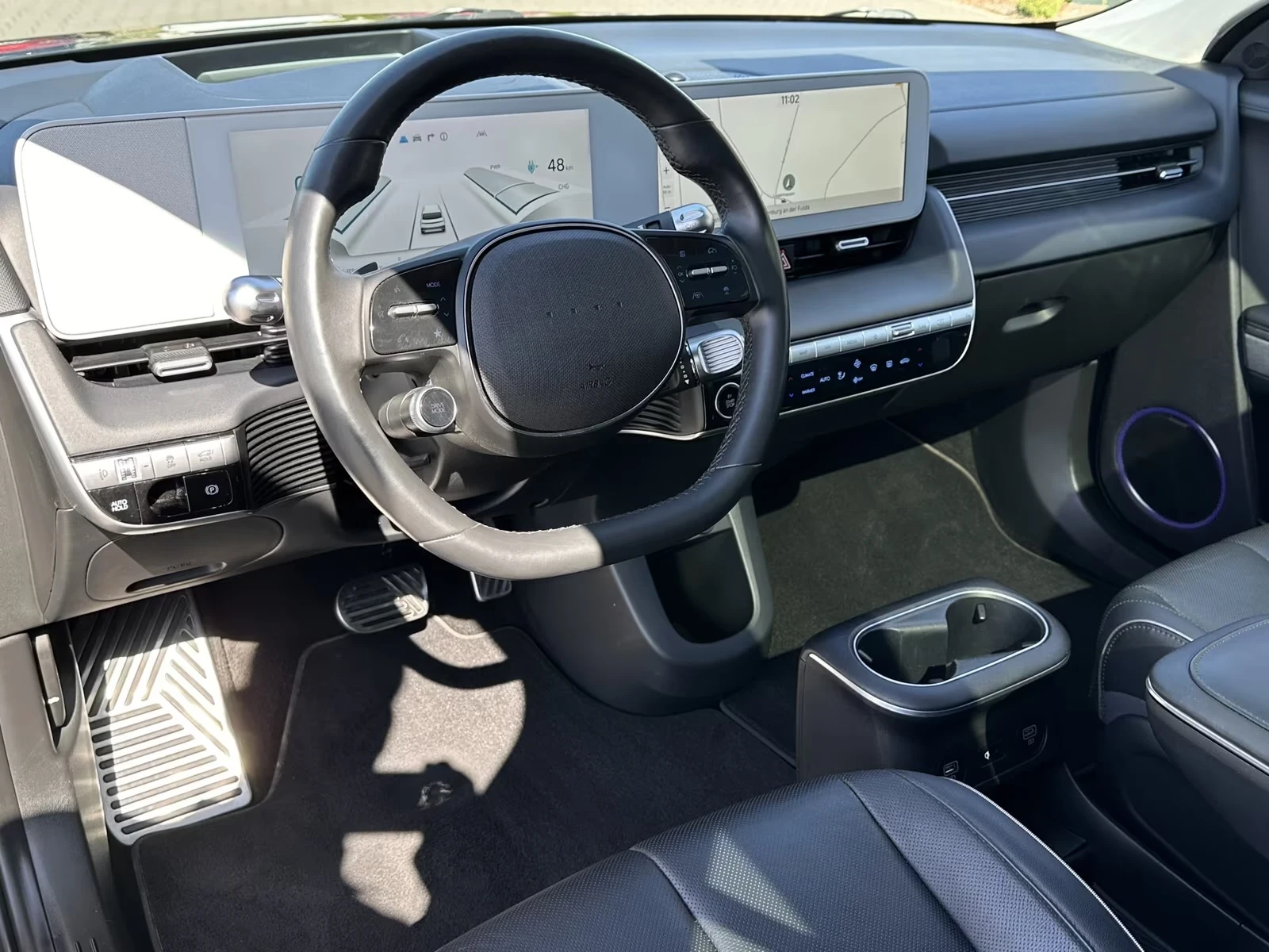 Hyundai Ioniq 5 72 kWh AWD Pixel Pano Bose HUD 360 Winter Pack + , снимка 7 - Автомобили и джипове - 54565351