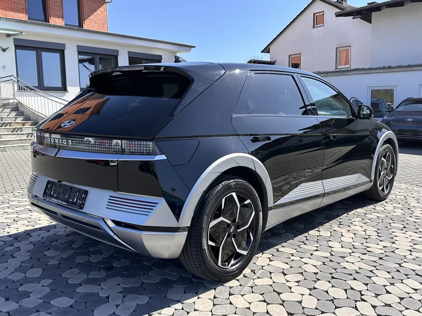 Hyundai Ioniq 5 72 kWh AWD Pixel Pano Bose HUD 360 Winter Pack + , снимка 5 - Автомобили и джипове - 54565351