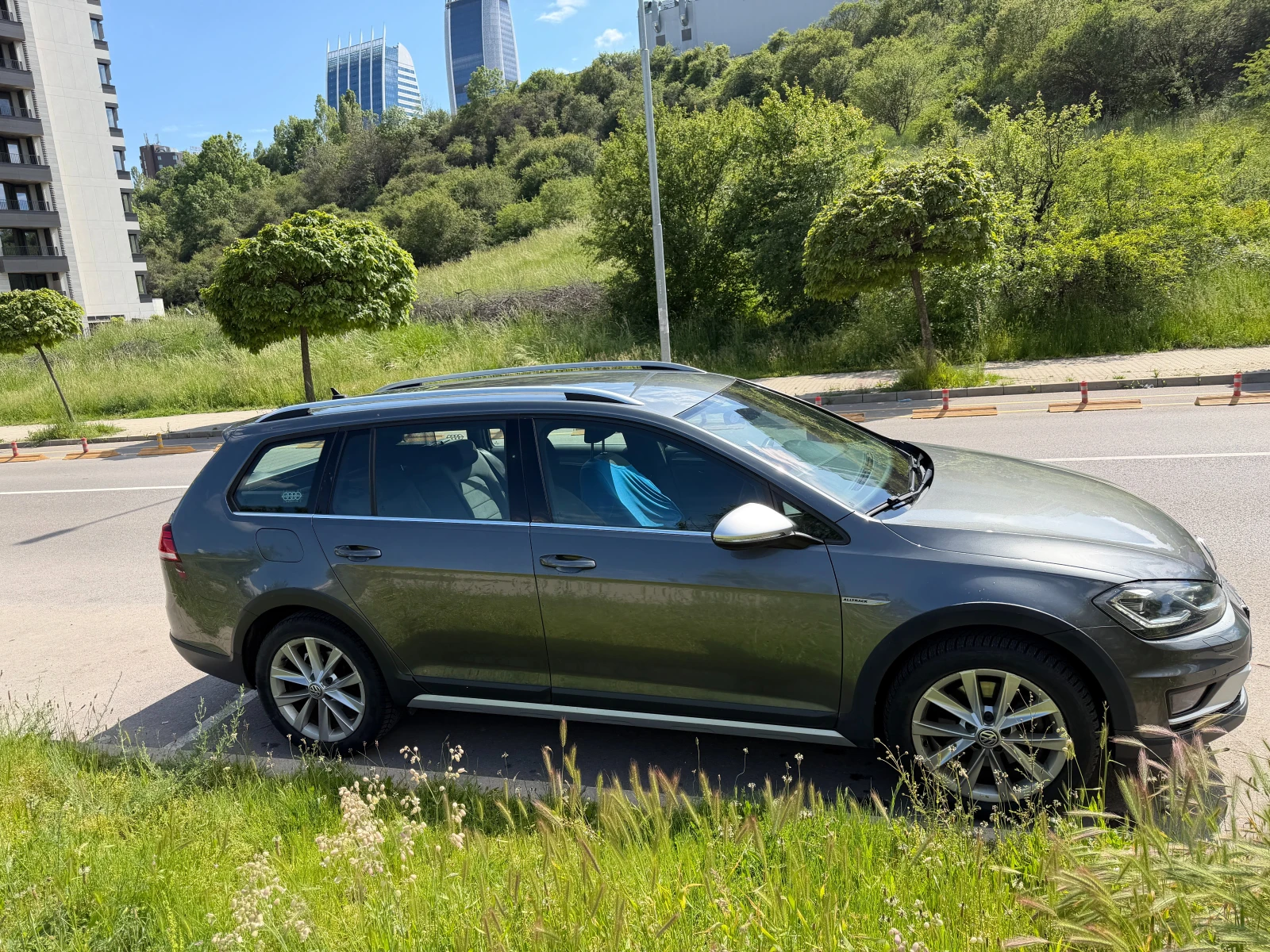 VW Golf VII - 7.5 Alltrack, снимка 5 - Автомобили и джипове - 54679125
