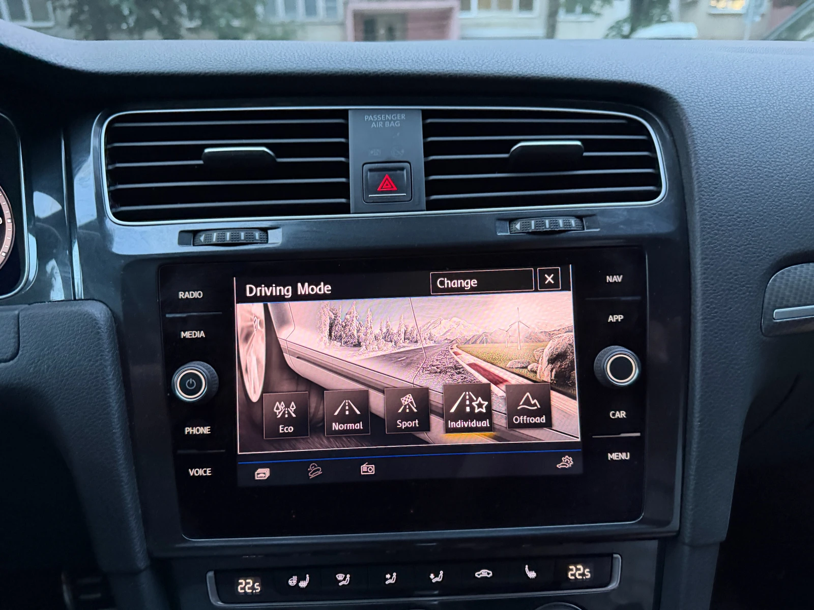 VW Golf VII - 7.5 Alltrack, снимка 11 - Автомобили и джипове - 54679125