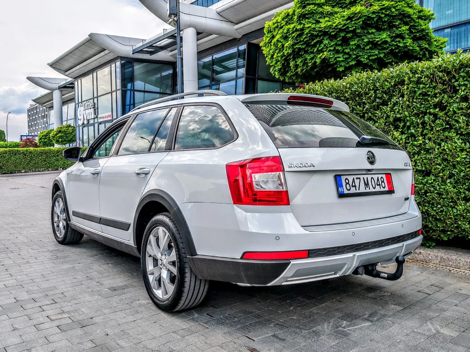 Skoda Octavia * SCOUT 4Х4 * 2.0TDI 150ps * КАМЕРА * NAVI * , снимка 5 - Автомобили и джипове - 54858150