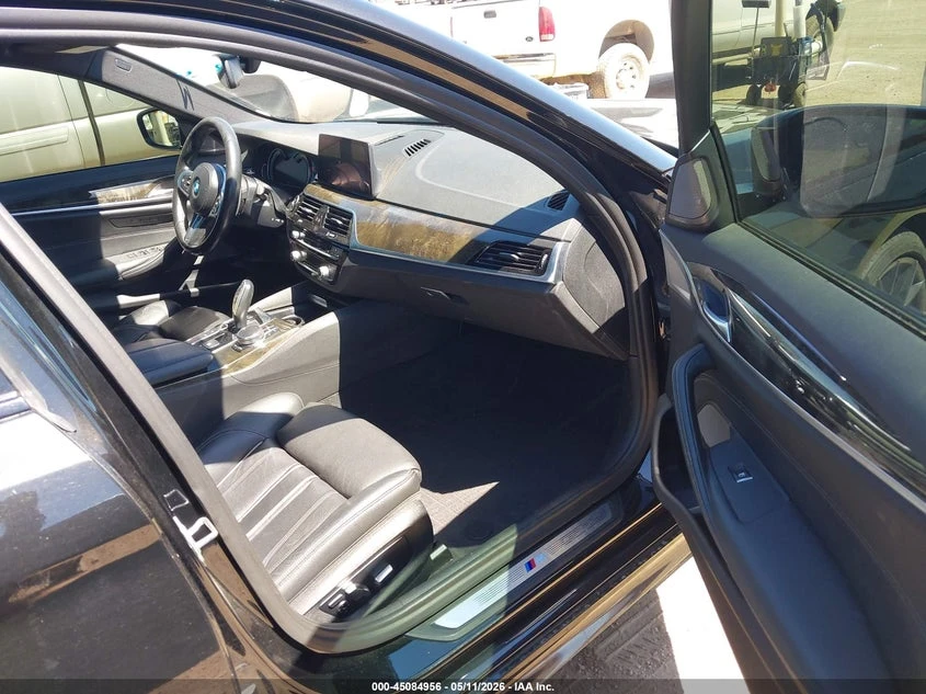BMW 540 2019 BMW 540I, снимка 11 - Автомобили и джипове - 54881714