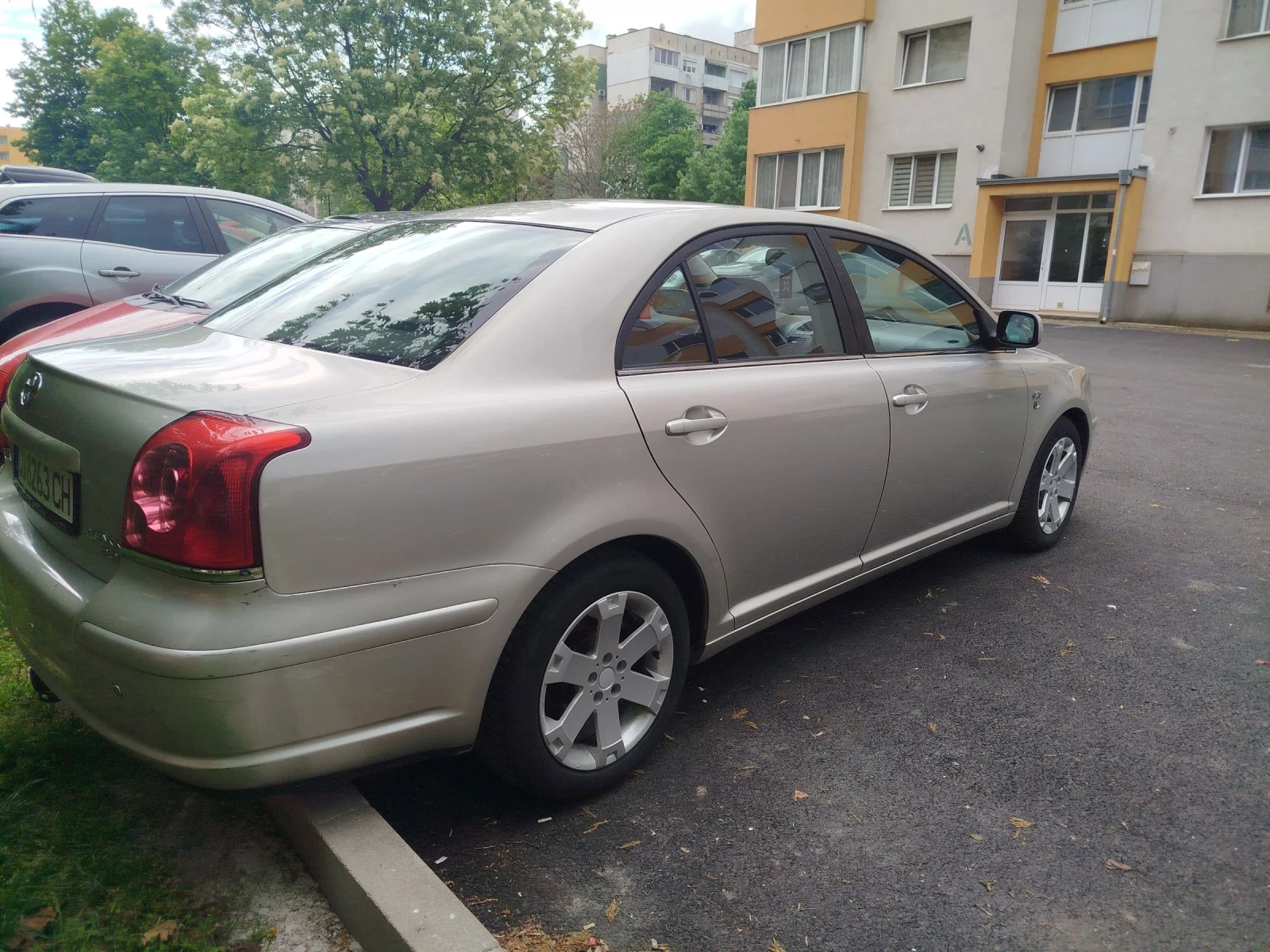 Toyota Avensis 2.0D4D..116, снимка 10 - Автомобили и джипове - 54908999