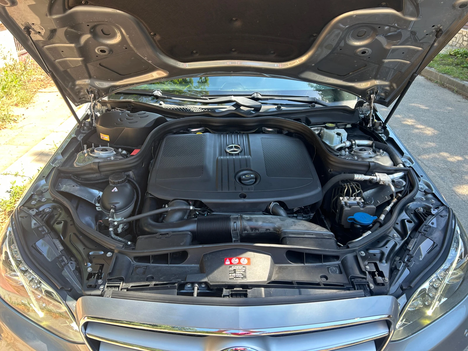 Mercedes-Benz E 220 2, 2 170К AMG, снимка 14 - Автомобили и джипове - 55054701