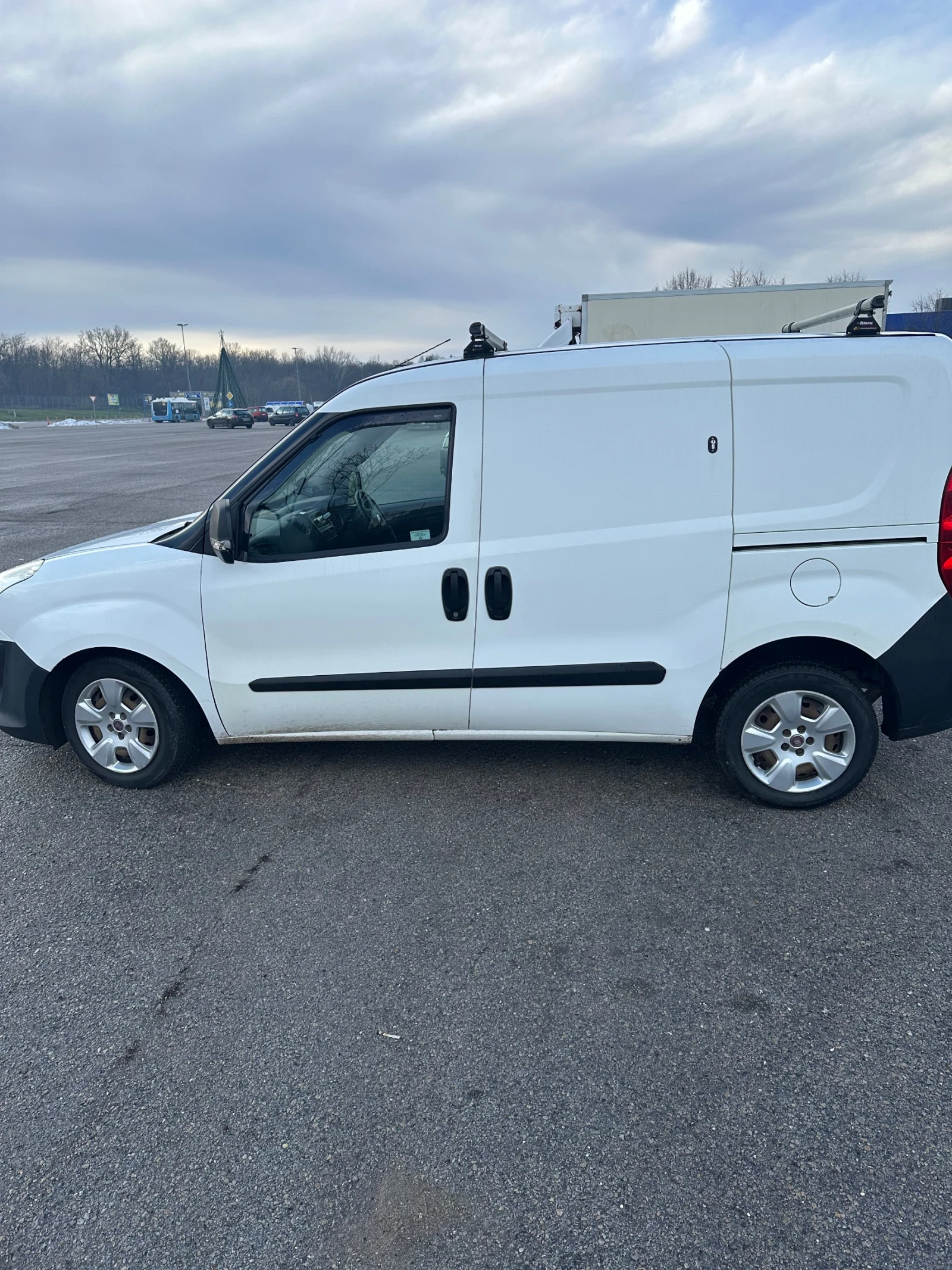 Fiat Doblo Товарен, снимка 4 - Автомобили и джипове - 55135719