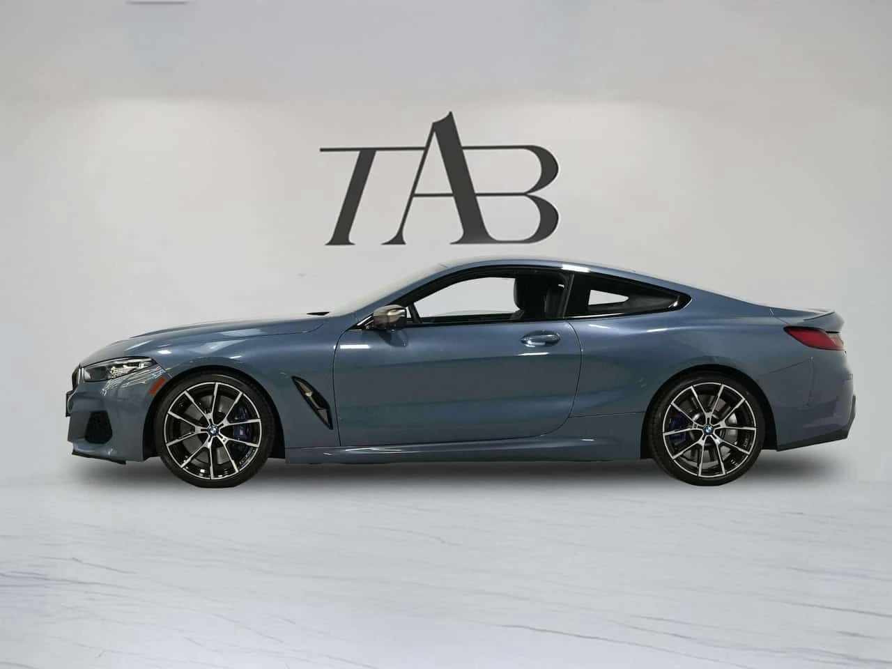 BMW 850 * XDRIVE| DISTRONIC| 360| BOWERS-WILKINS| HEAD-UP|, снимка 5 - Автомобили и джипове - 55282441