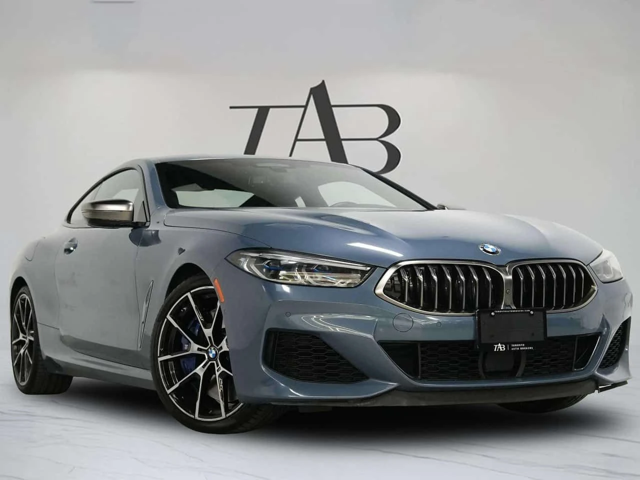 BMW 850 * XDRIVE| DISTRONIC| 360| BOWERS-WILKINS| HEAD-UP|, снимка 2 - Автомобили и джипове - 55282441