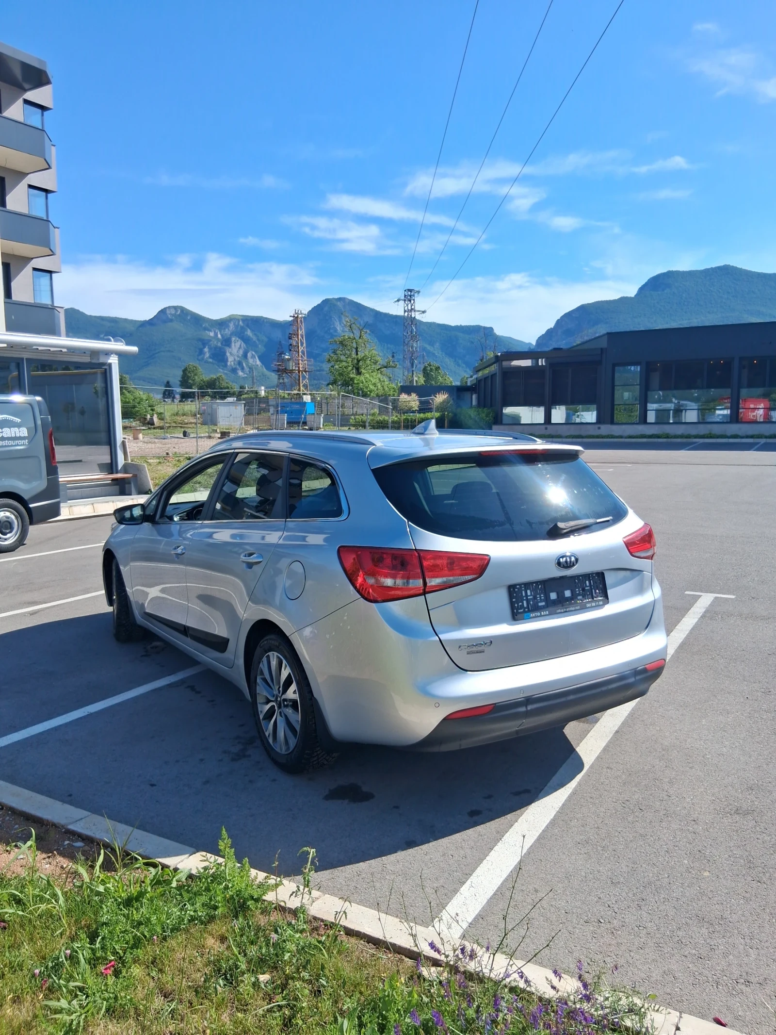 Kia Ceed 1.4 101 кс, снимка 6 - Автомобили и джипове - 55505351