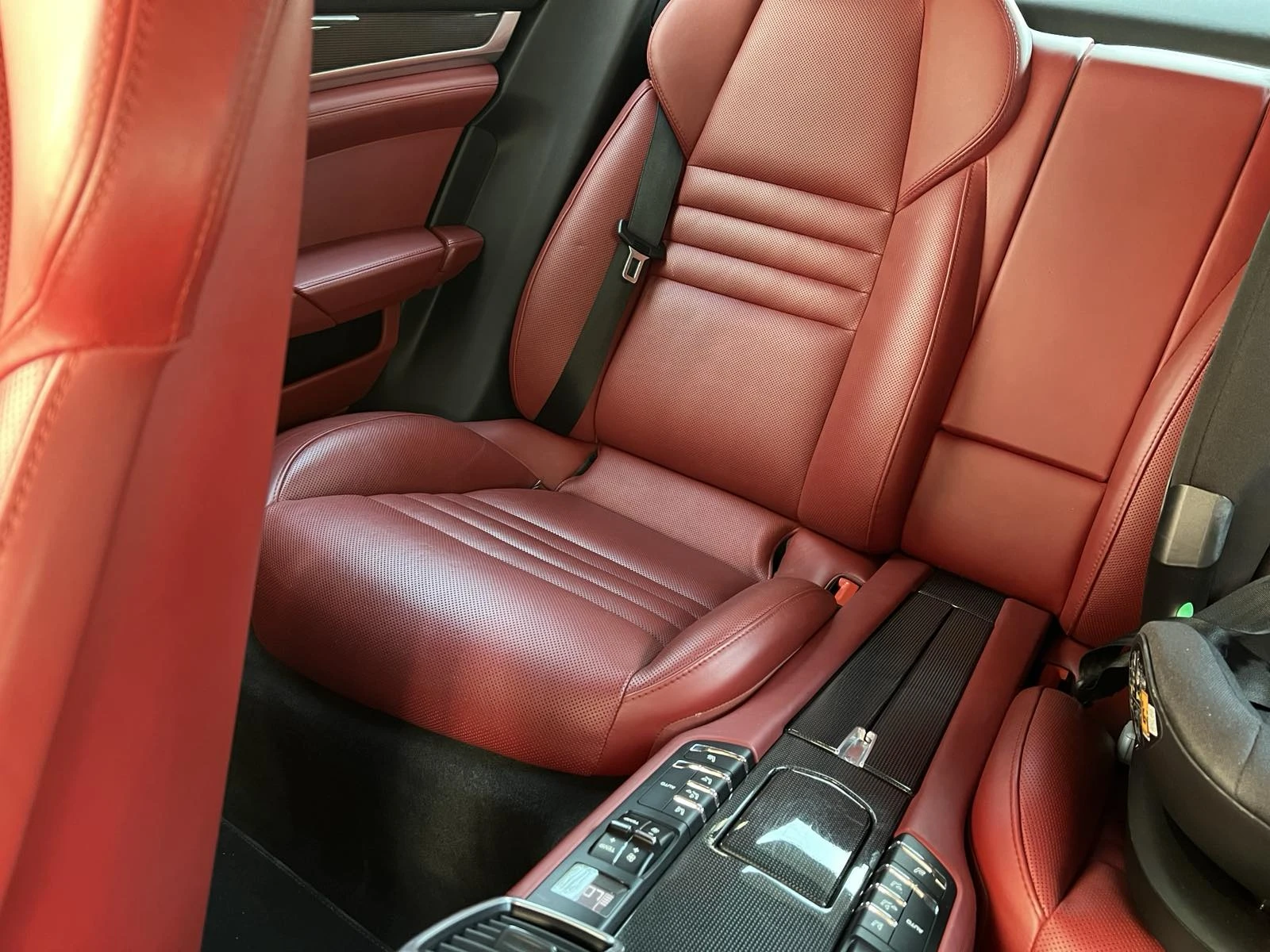 Porsche Panamera GTS, снимка 7 - Автомобили и джипове - 55509877