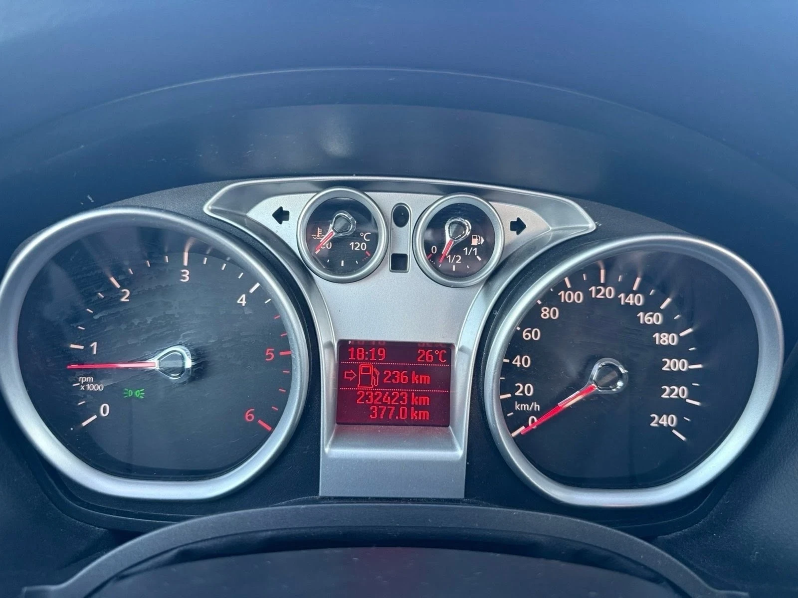 Ford Focus 1.6 TDCI , снимка 14 - Автомобили и джипове - 55981796