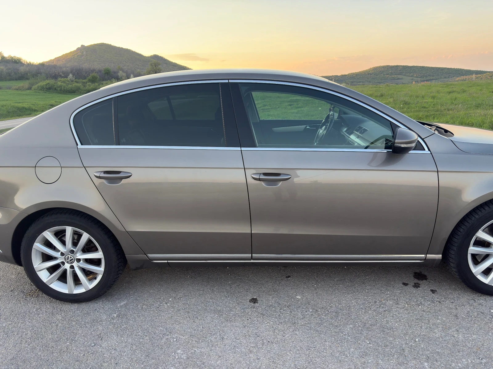 VW Passat 2.0TDI DSG, снимка 7 - Автомобили и джипове - 56067822