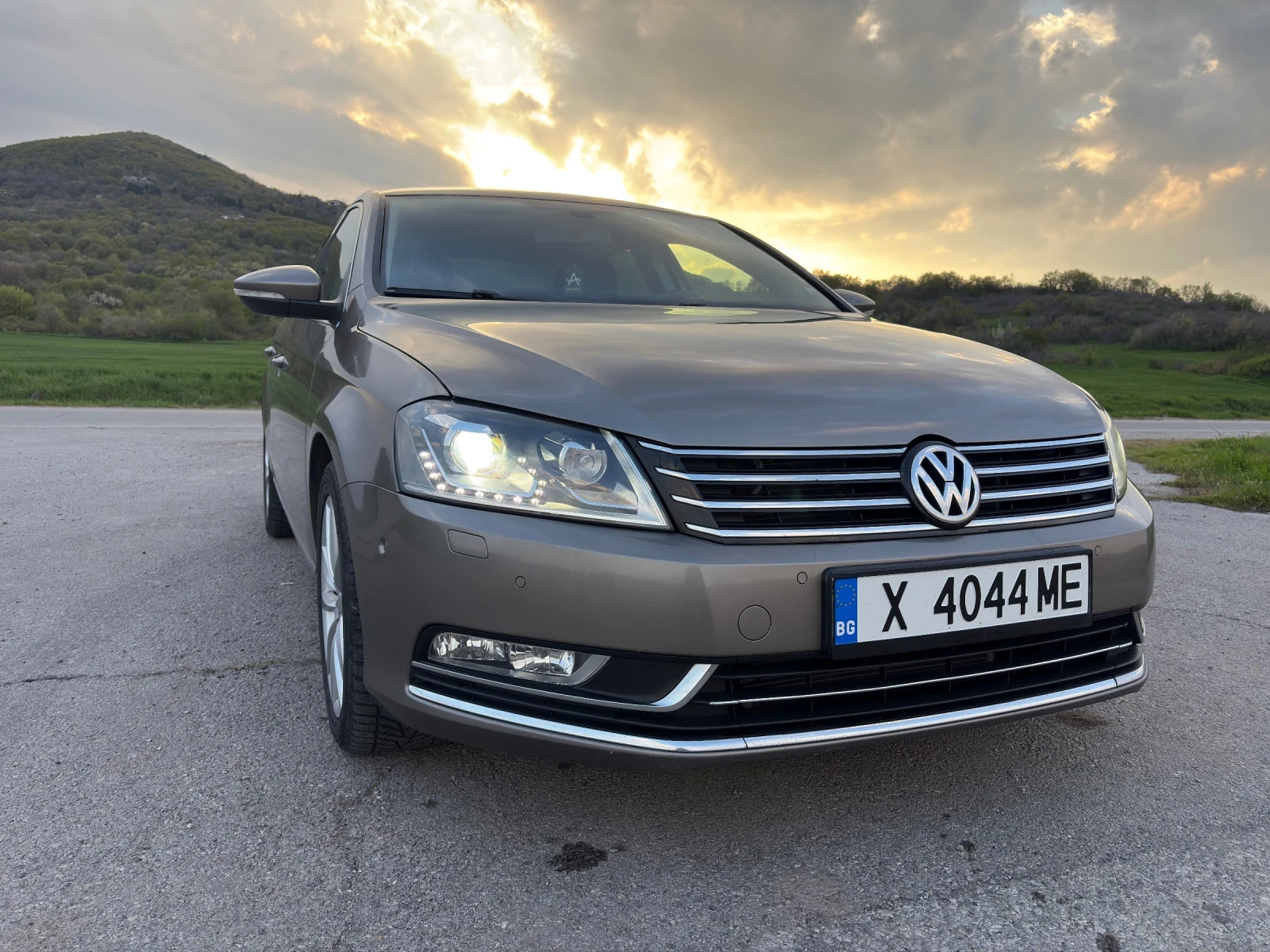 VW Passat 2.0TDI DSG, снимка 3 - Автомобили и джипове - 56067822