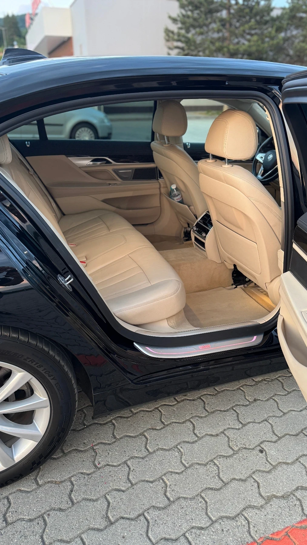 BMW 740 BMW 740Li xDrive, снимка 11 - Автомобили и джипове - 56182935