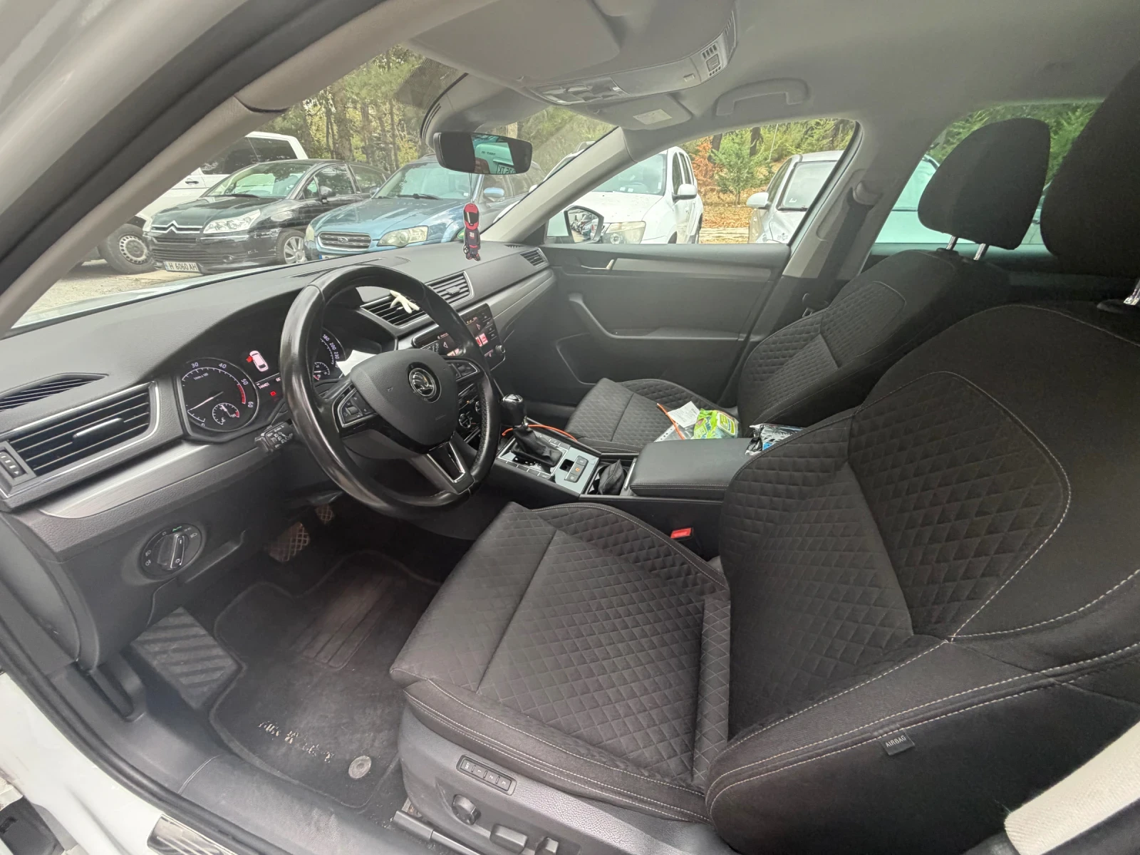 Skoda Superb 2.0  TDI, снимка 14 - Автомобили и джипове - 56258892