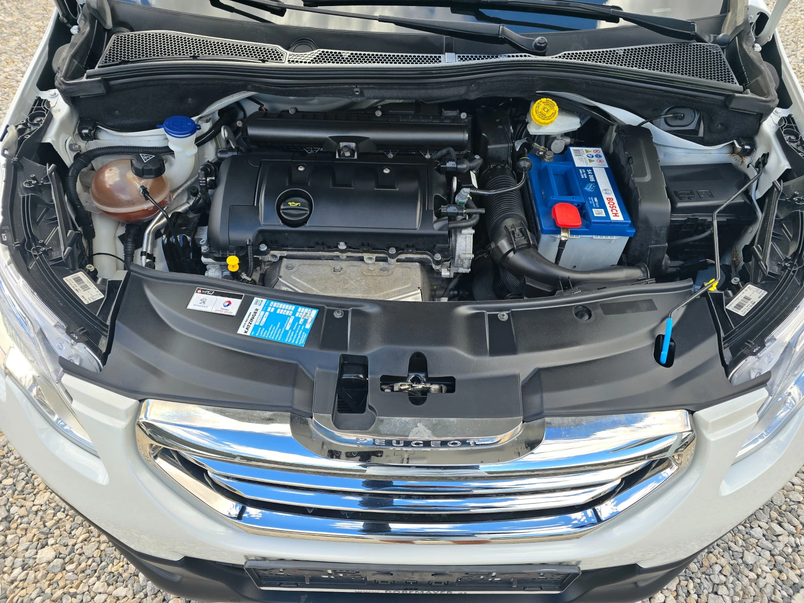 Peugeot 2008 1.6 БЕНЗИН РЕАЛНИ КИЛОМЕТРИ, снимка 16 - Автомобили и джипове - 56265889