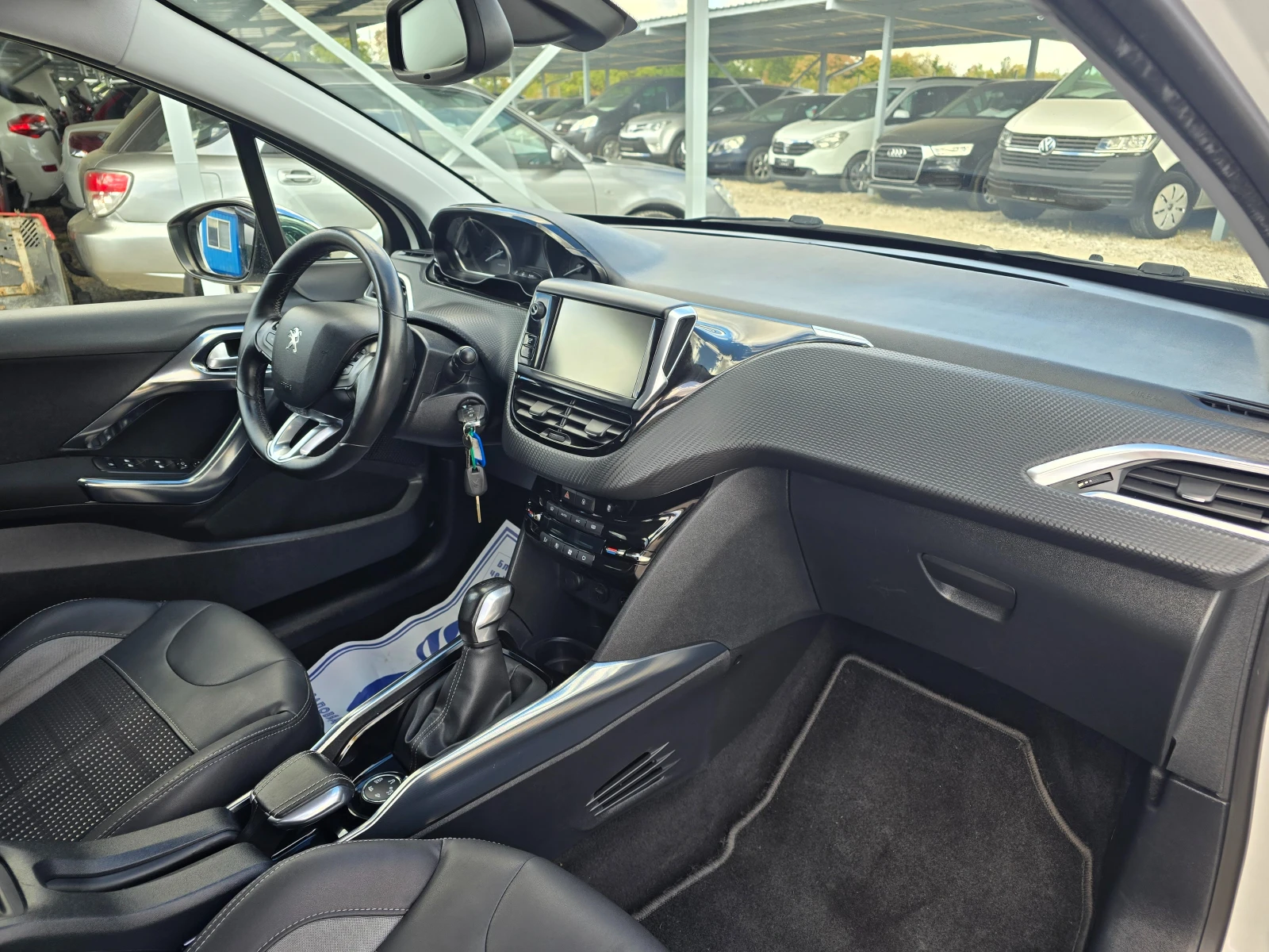Peugeot 2008 1.6 БЕНЗИН РЕАЛНИ КИЛОМЕТРИ, снимка 9 - Автомобили и джипове - 56265889