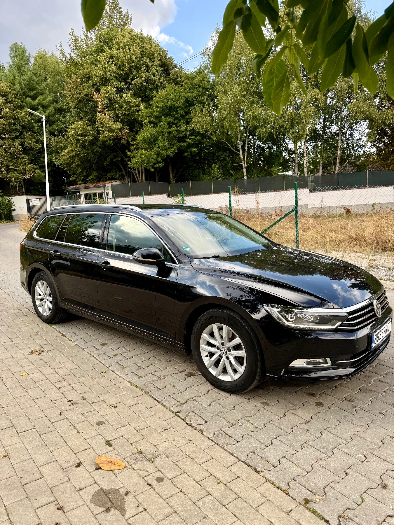 VW Passat B8 2.0 TDI DSG / DIGITAL / ACC / CAMERA / PARK ASS, снимка 4 - Автомобили и джипове - 56282459