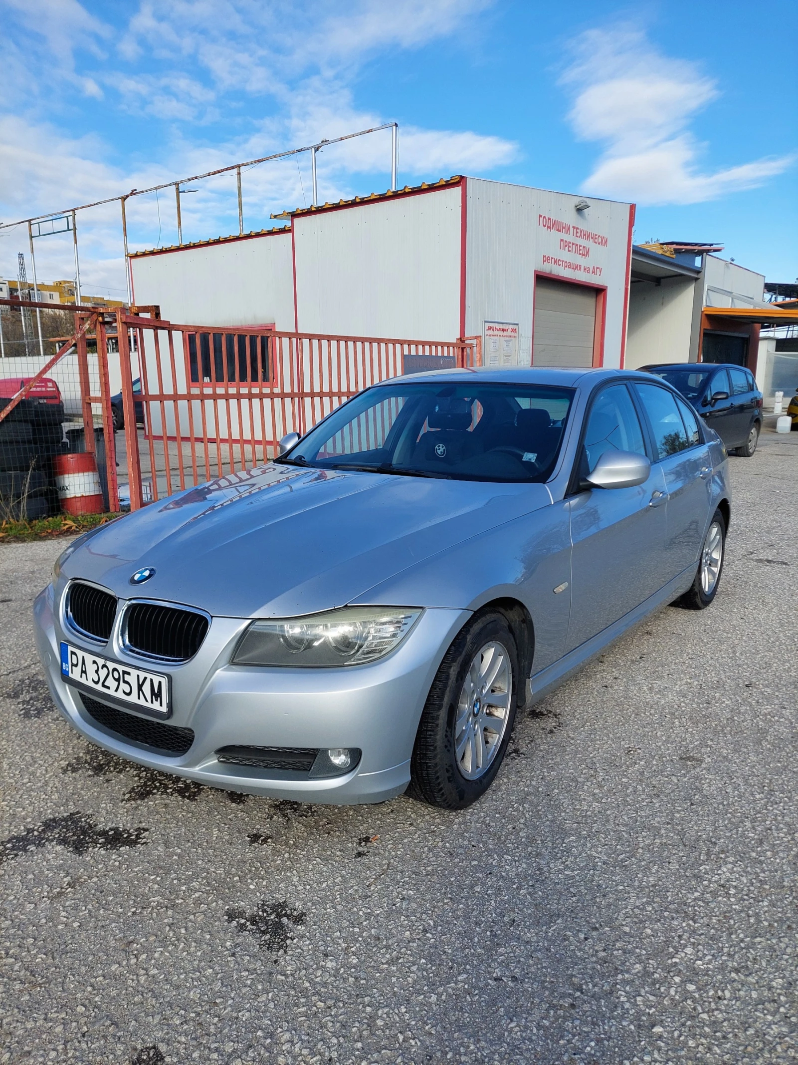 BMW 320 2.0D, снимка 5 - Автомобили и джипове - 56322461