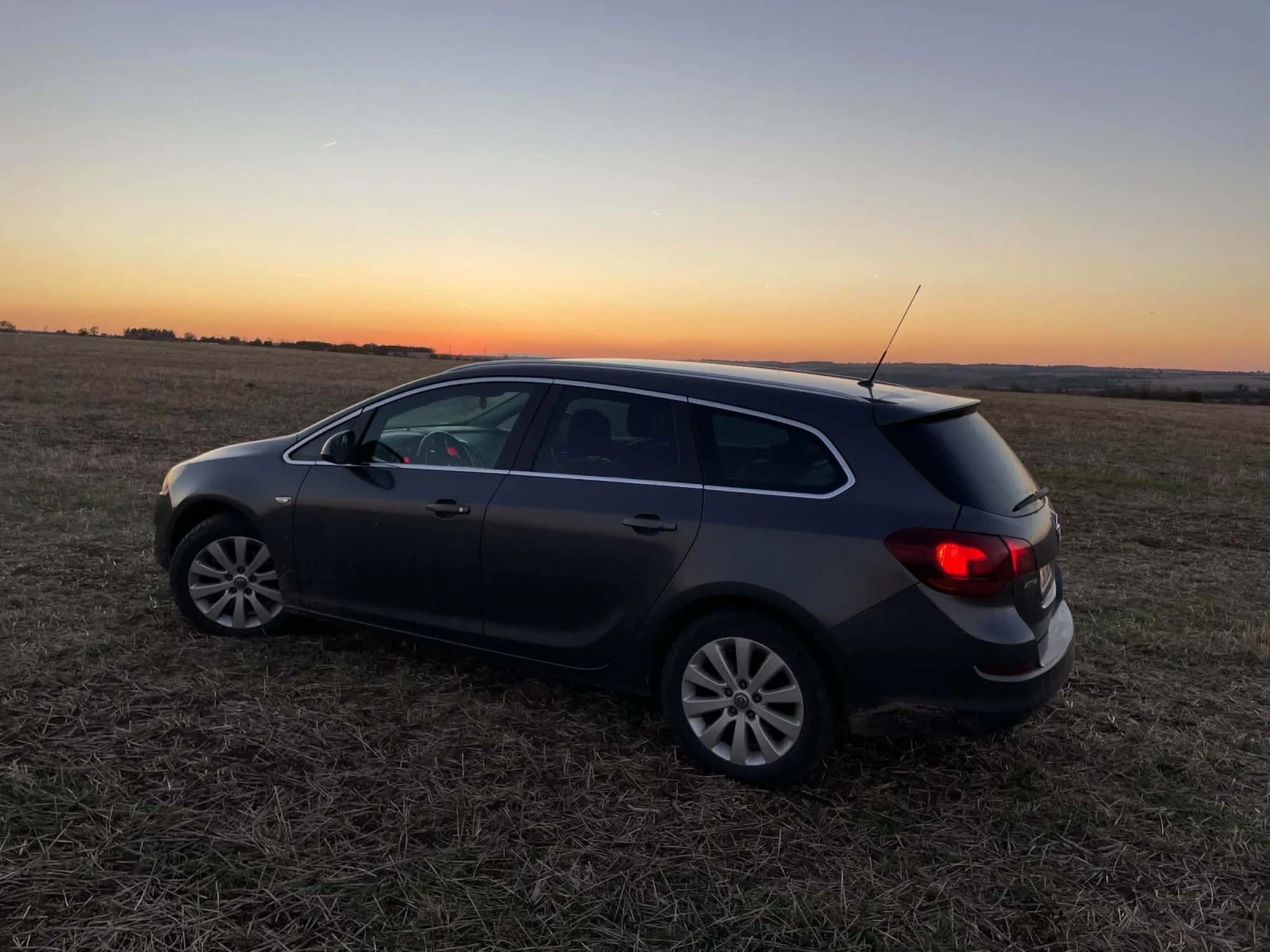 Opel Astra 1.7CDTI , снимка 2 - Автомобили и джипове - 56582892