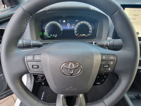 Toyota C-HR НОВ!!!Hybrid Plug-In/223HP/NAVI/LED/CARPLAY/316b, снимка 5