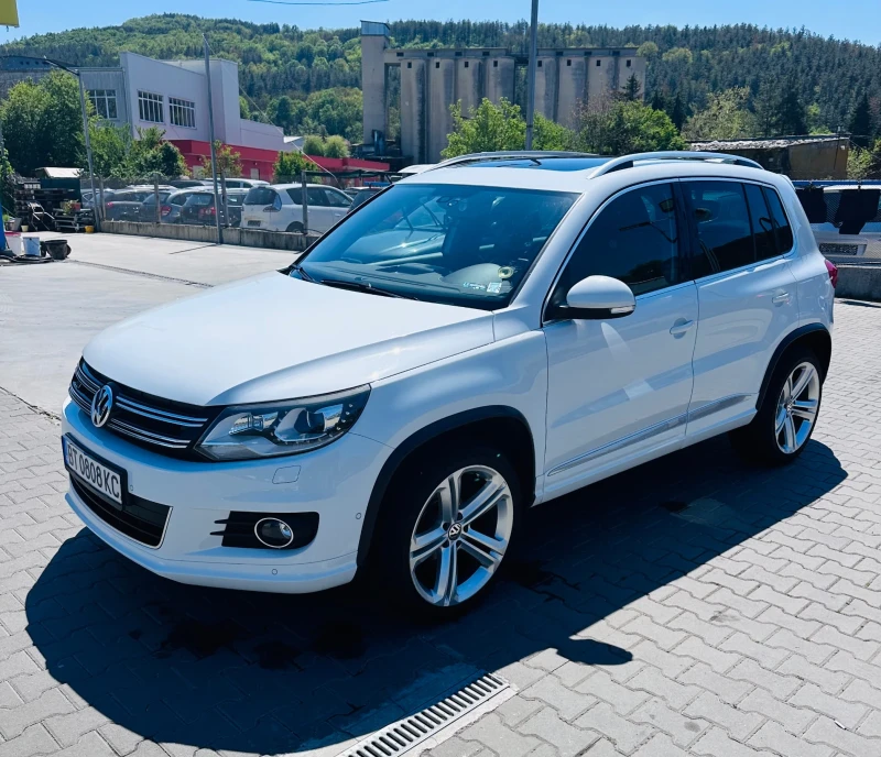 VW Tiguan 2.0 TDI R-line, снимка 5 - Автомобили и джипове - 51722973