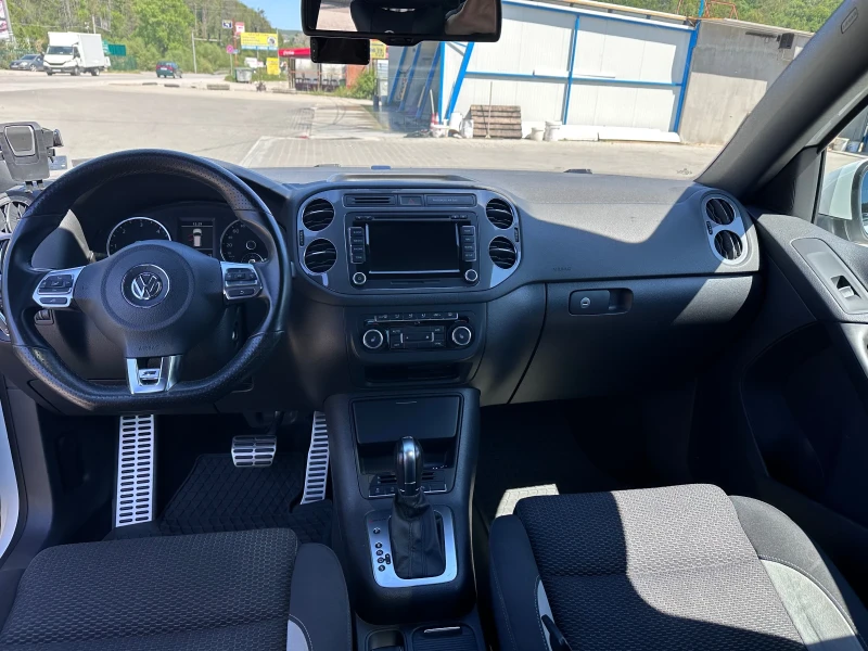 VW Tiguan 2.0 TDI R-line, снимка 9 - Автомобили и джипове - 51722973