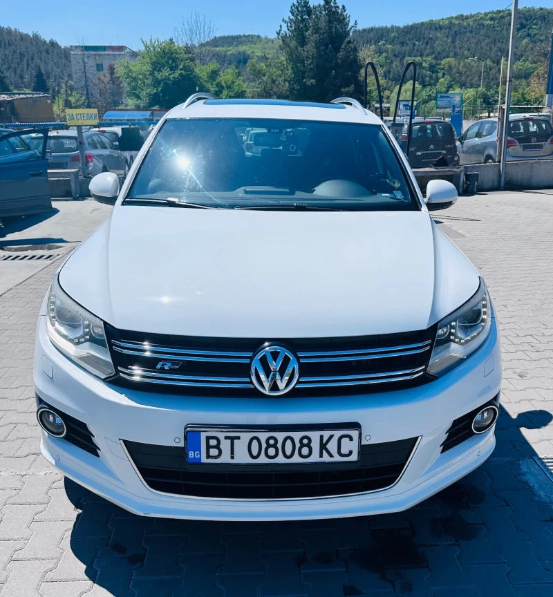 VW Tiguan 2.0 TDI R-line, снимка 2 - Автомобили и джипове - 51722973
