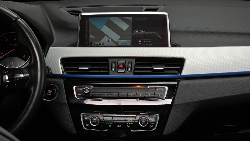 BMW X1 2.0 XDRIVE / М-Пакет / Пълна сервизна история !!!, снимка 12 - Автомобили и джипове - 53284457