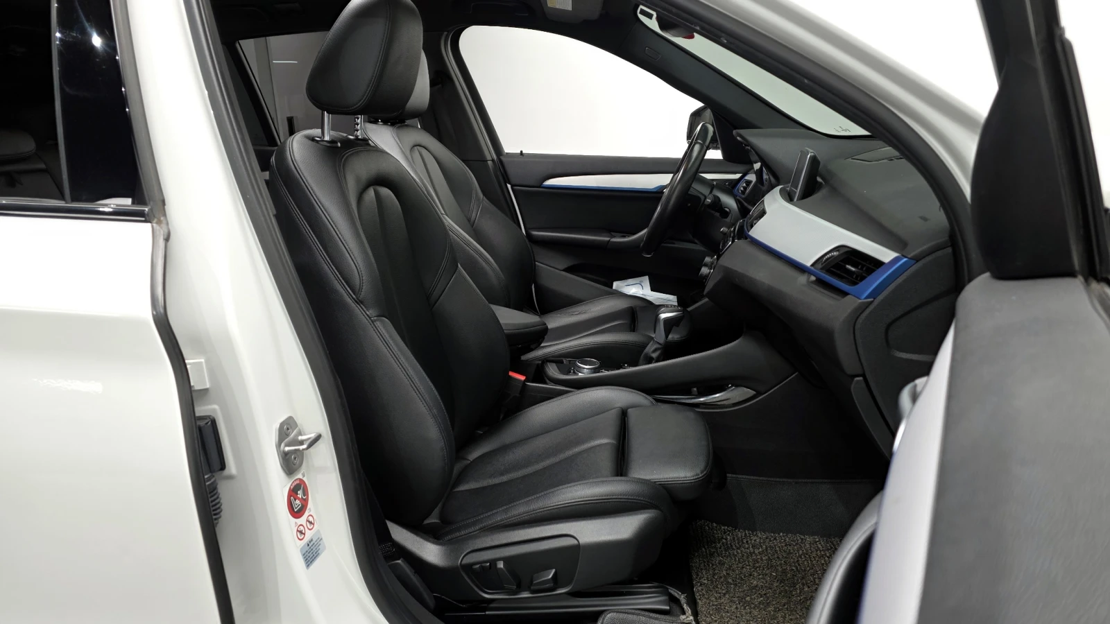 BMW X1 2.0 XDRIVE / М-Пакет / Пълна сервизна история !!! - изображение 8