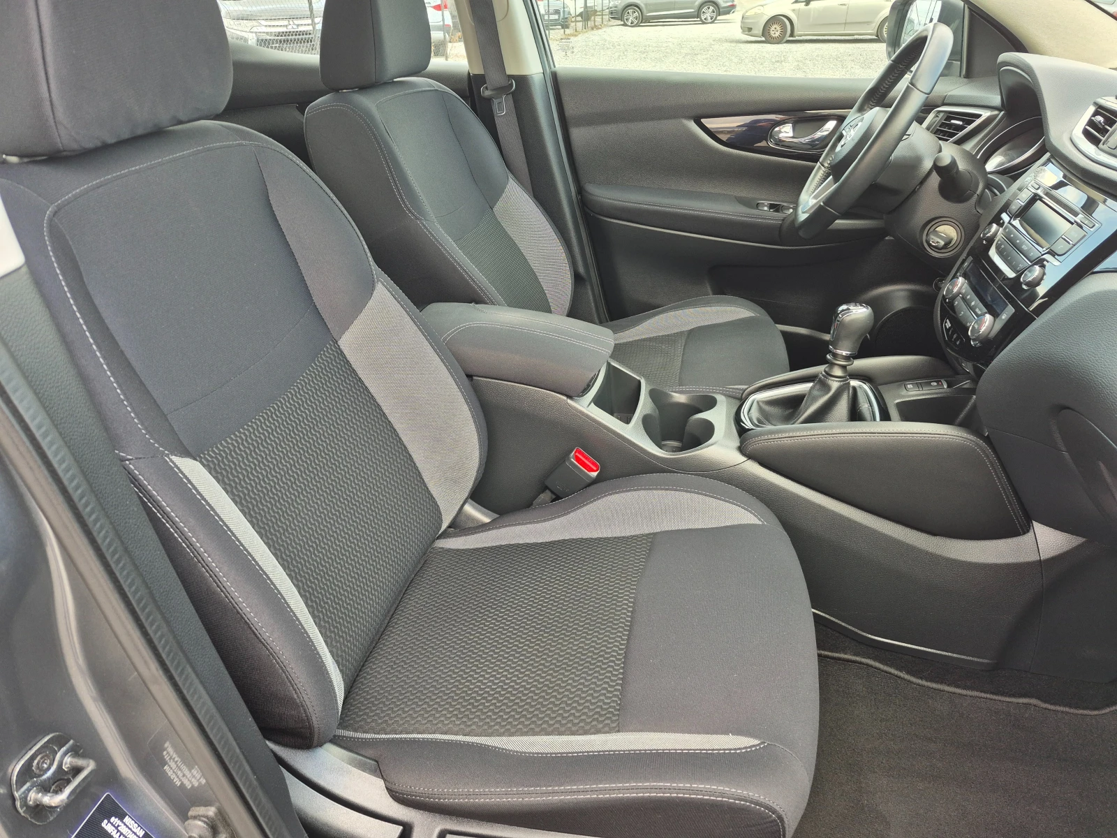 Nissan Qashqai 1.5  DCI     EVRO 6, снимка 13 - Автомобили и джипове - 53953453