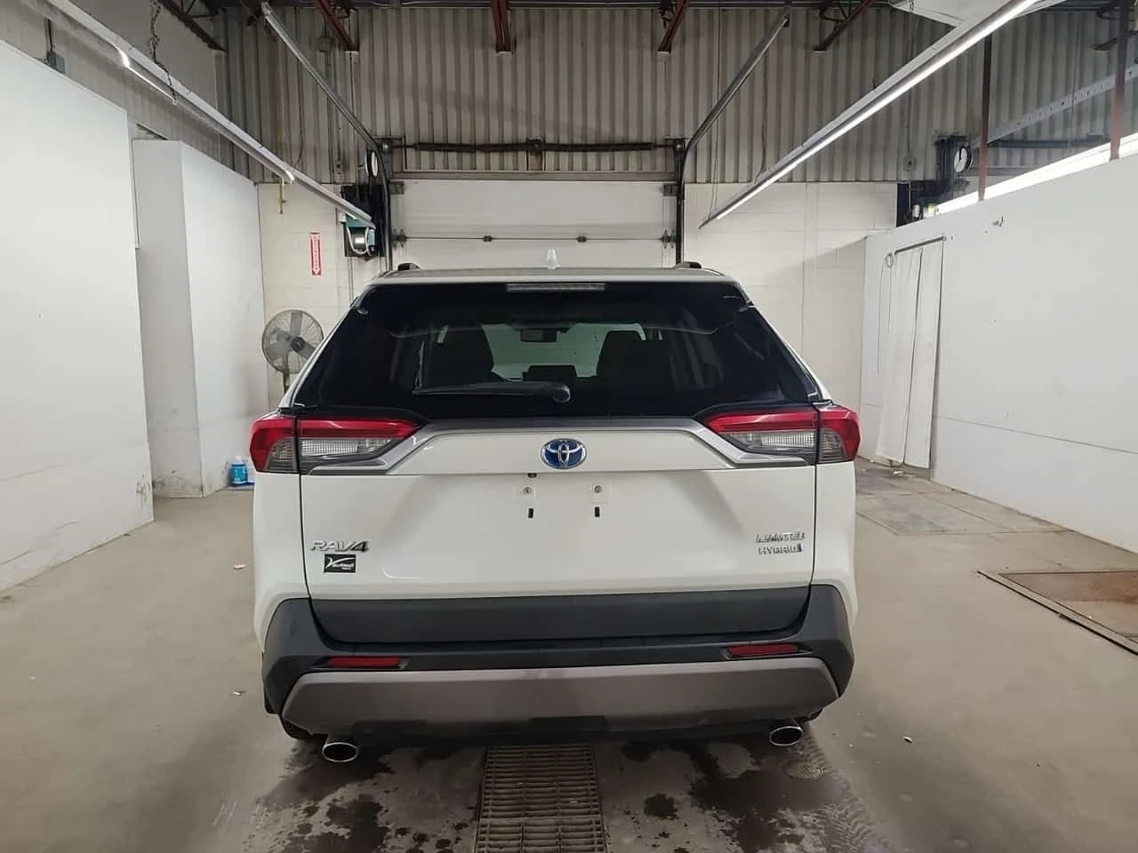 Toyota Rav4 HYBRID LIMITED/CARFAX/Кожа/Подгрев/Шибедах/2 Ключа, снимка 4 - Автомобили и джипове - 54120713