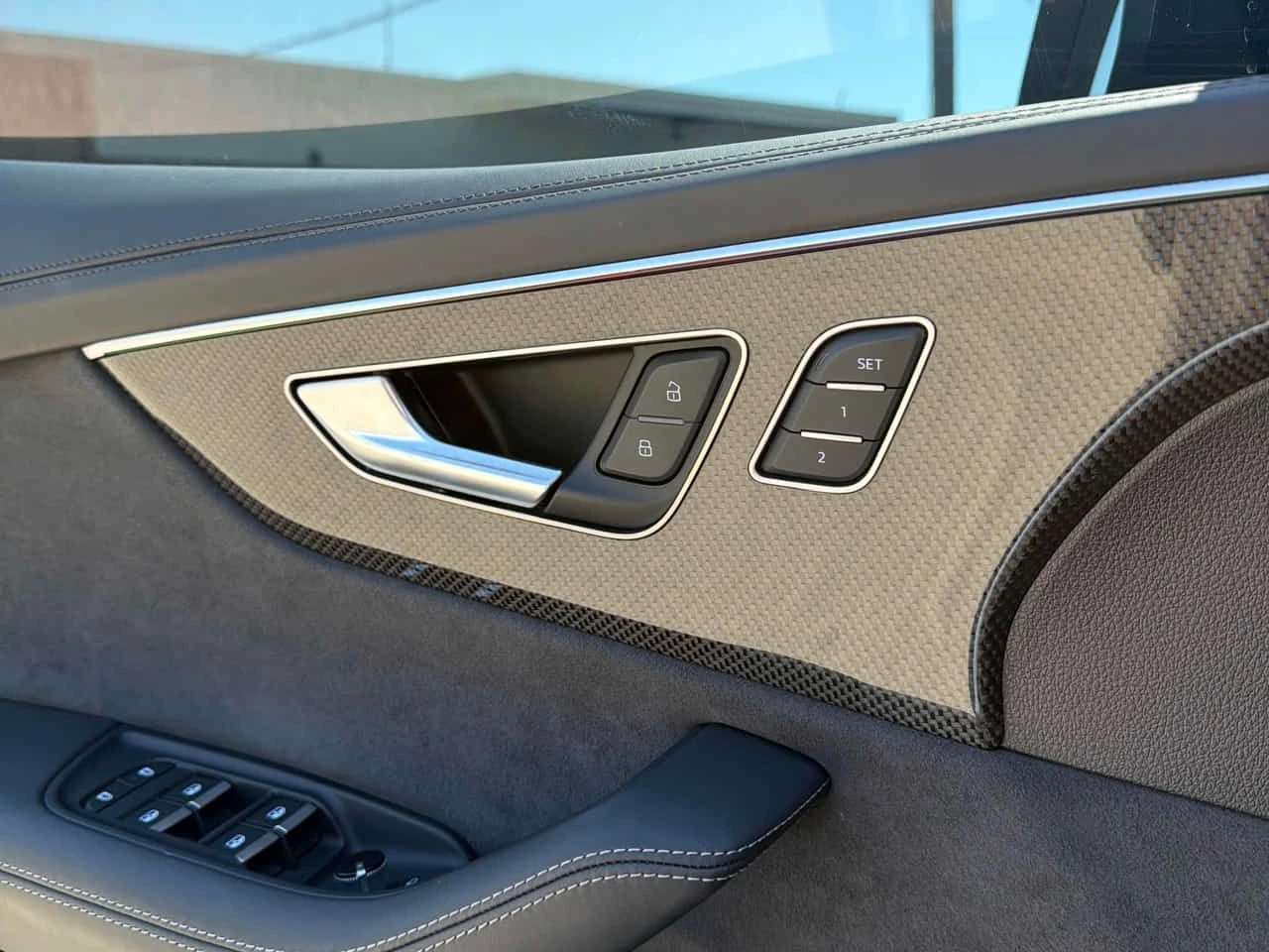 Audi SQ8 * CARBON * ����� * DIS * 360 * HUD | Mobile.bg � ����������� 11