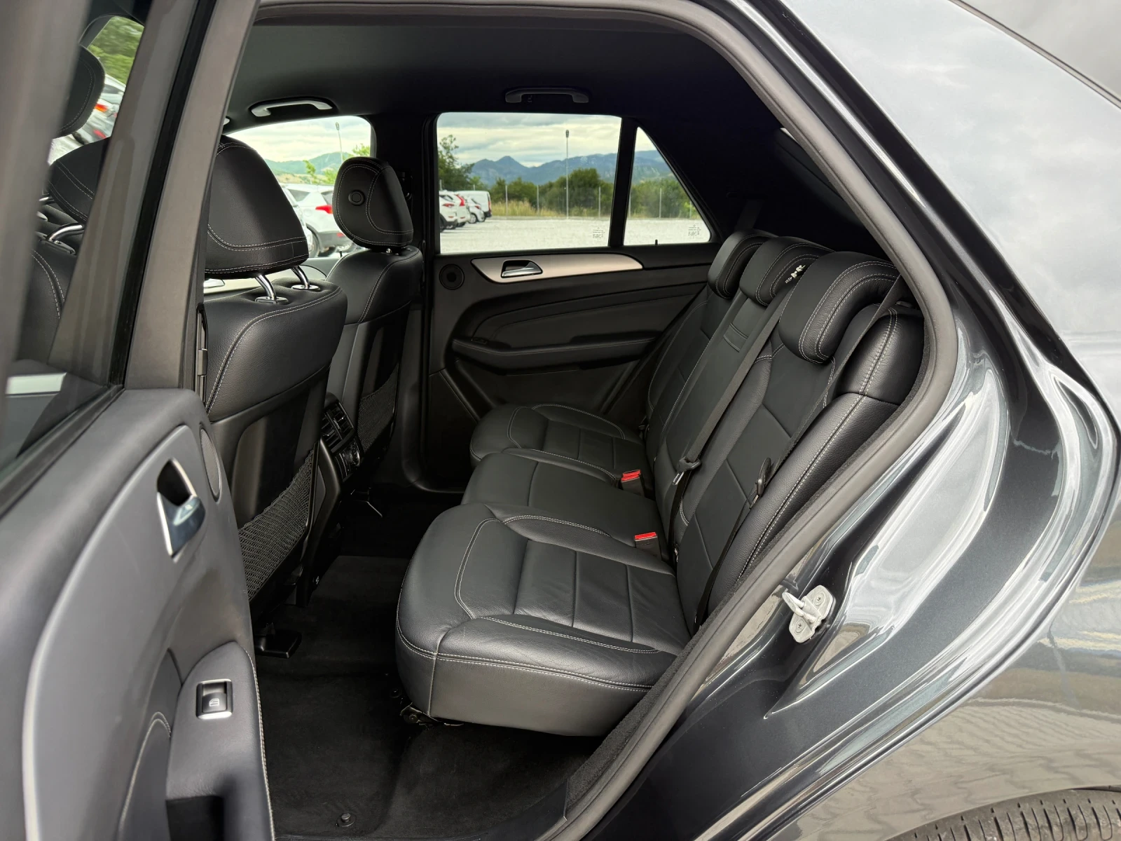 Mercedes-Benz ML 350 AMG PAKET HARMAN/KARDON 360 CAMERA, снимка 12 - Автомобили и джипове - 54887852